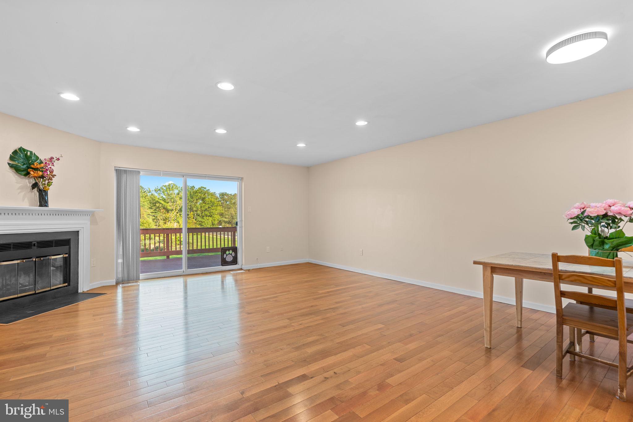 7 Valley Crossing Cir, Cockeysville, MD 21030 photo