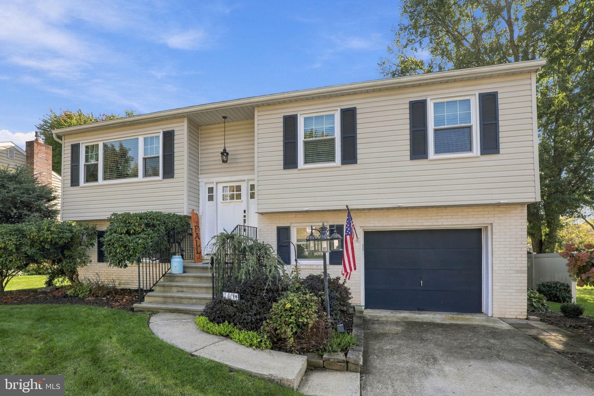 140 W Wilson Ave, Wernersville, PA 19565 photo