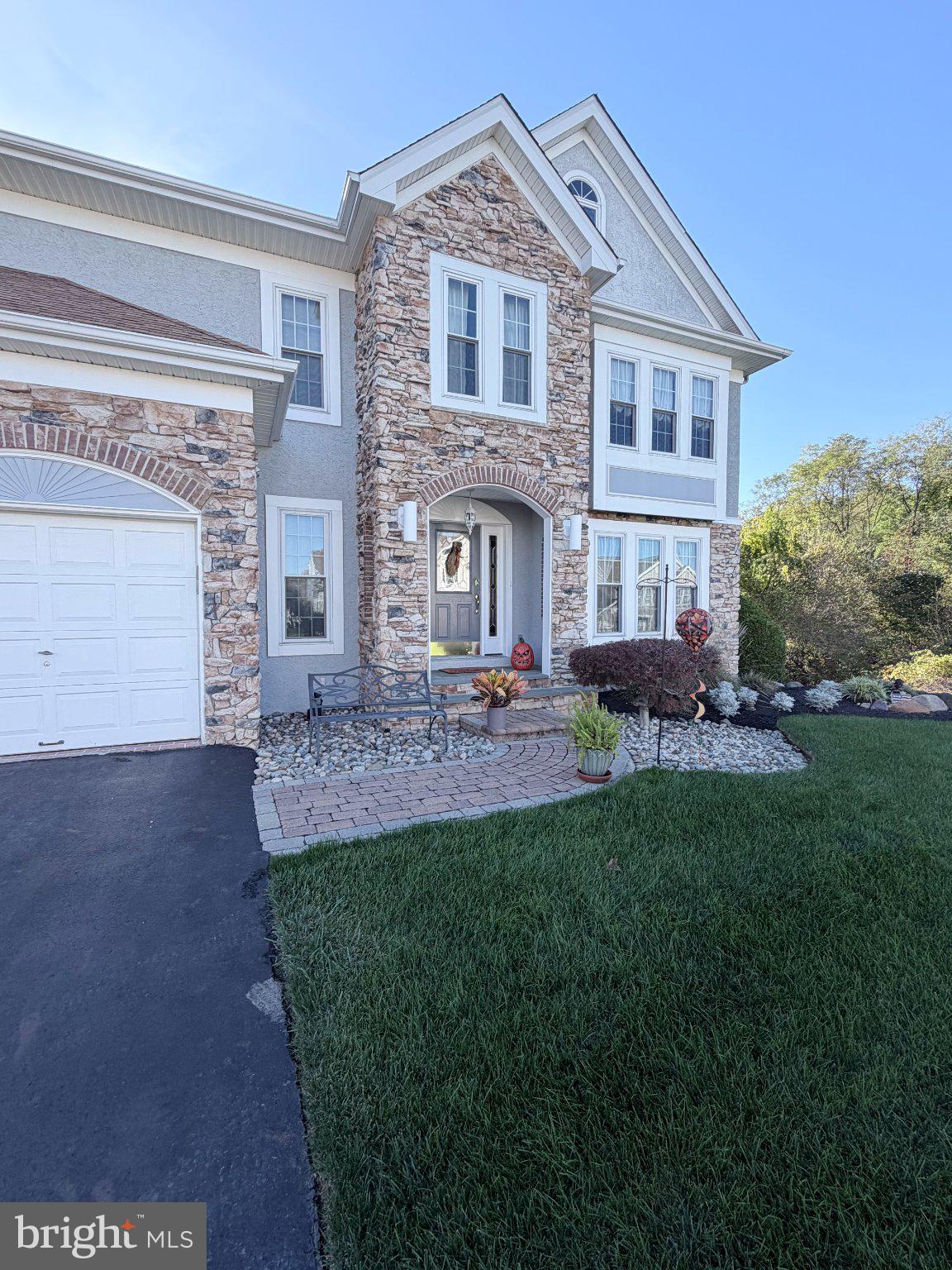 438 Turtle Ln, Langhorne, PA 19047 photo
