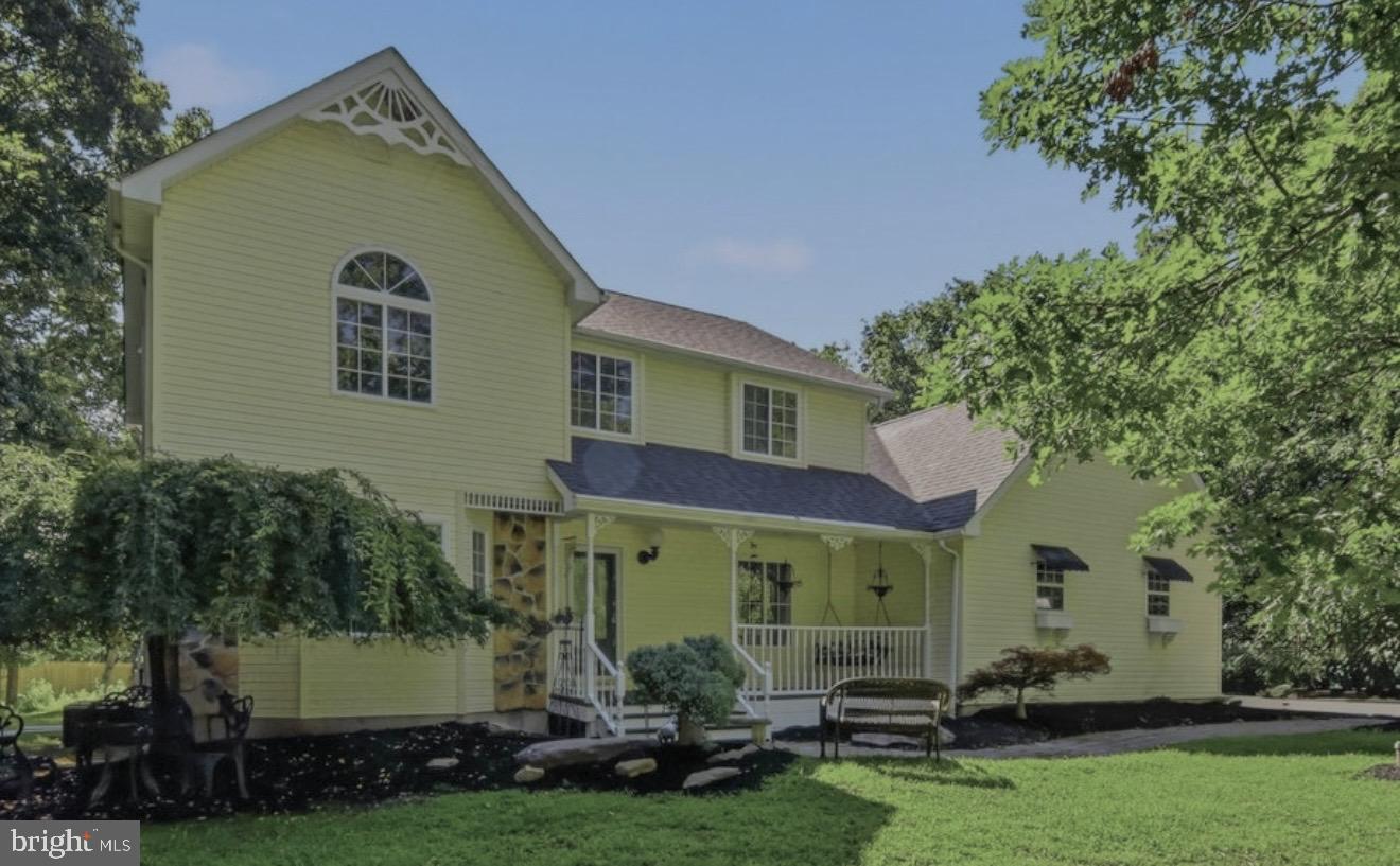 161 Acorn Ln, Stroudsburg, PA 18360