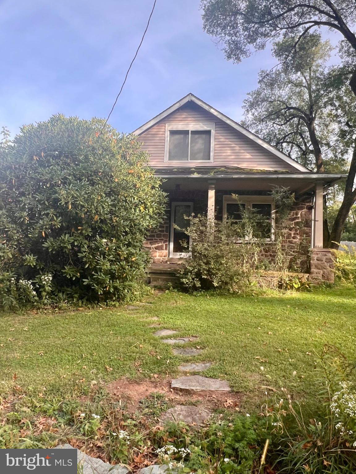 1354 Hanover St, Pottstown, PA 19465