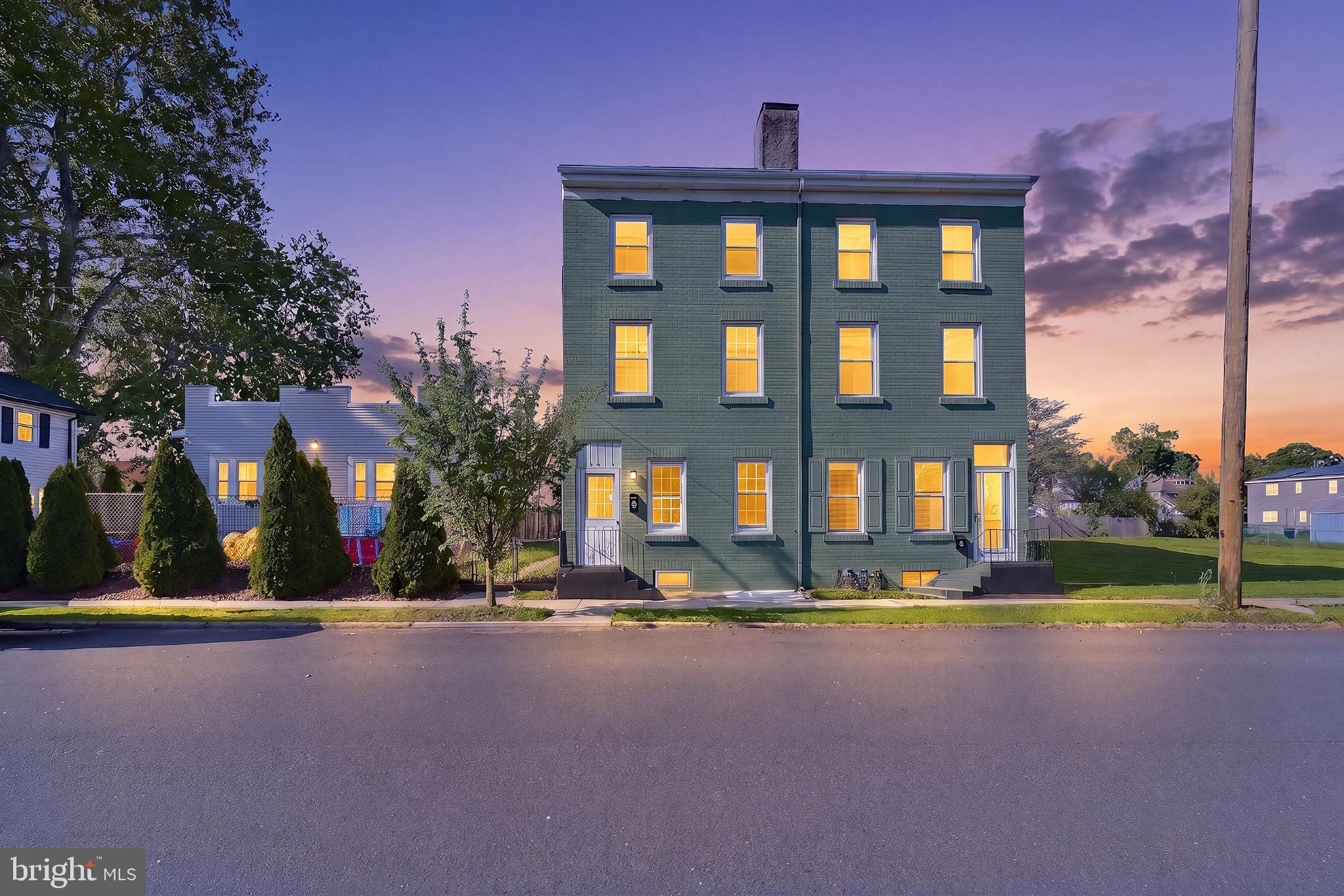 26 2nd St, Florence, NJ 08518