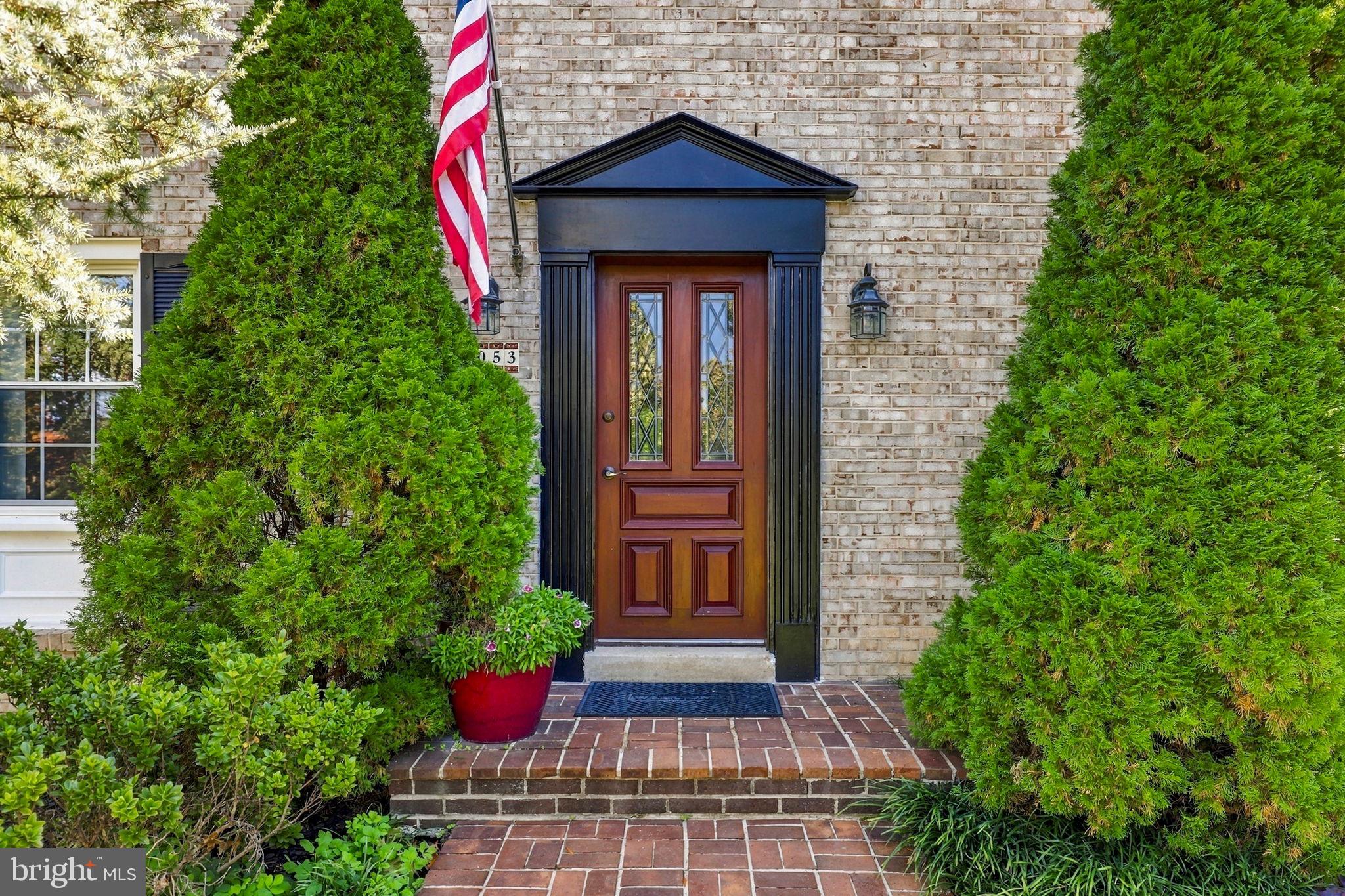 6053 Tammy Dr, Alexandria, VA 22310 photo