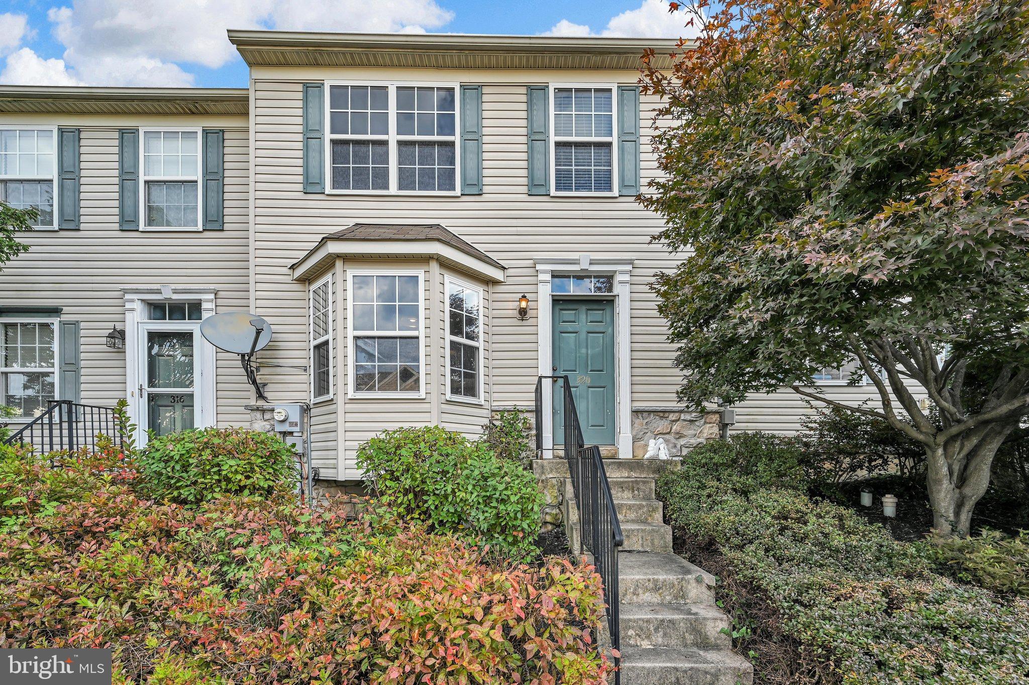 320 Knollwood Rd, Millersville, PA 17551