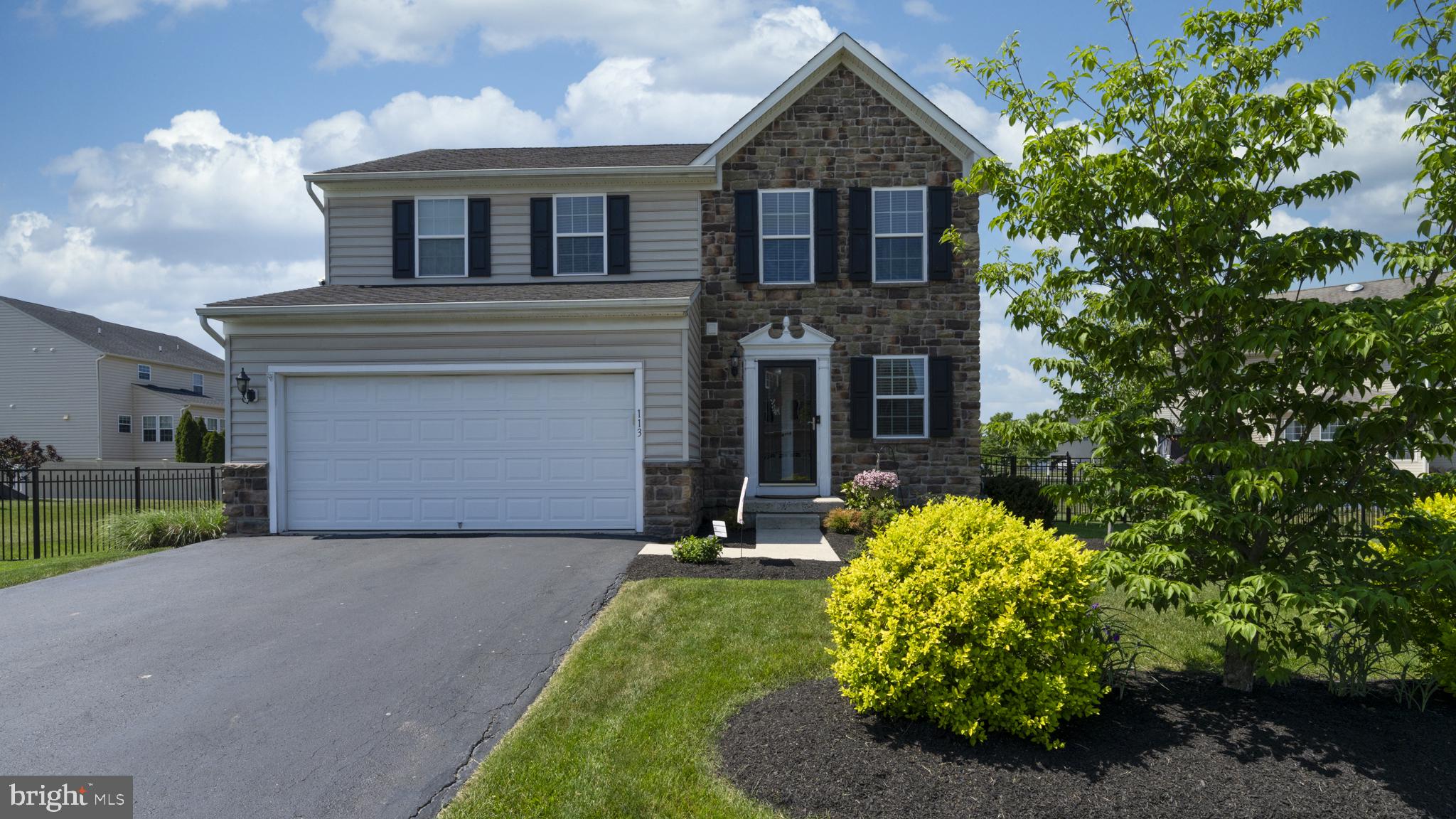 113 Dove Dr, Gilbertsville, PA 19525