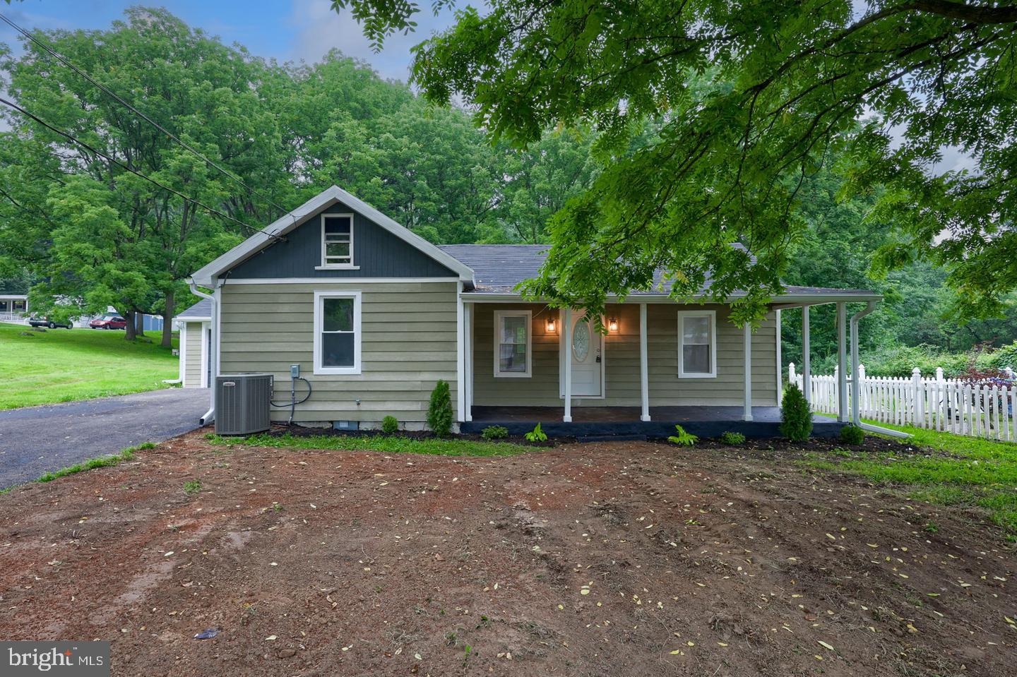 1384 Roundtop Rd, Middletown, PA 17057