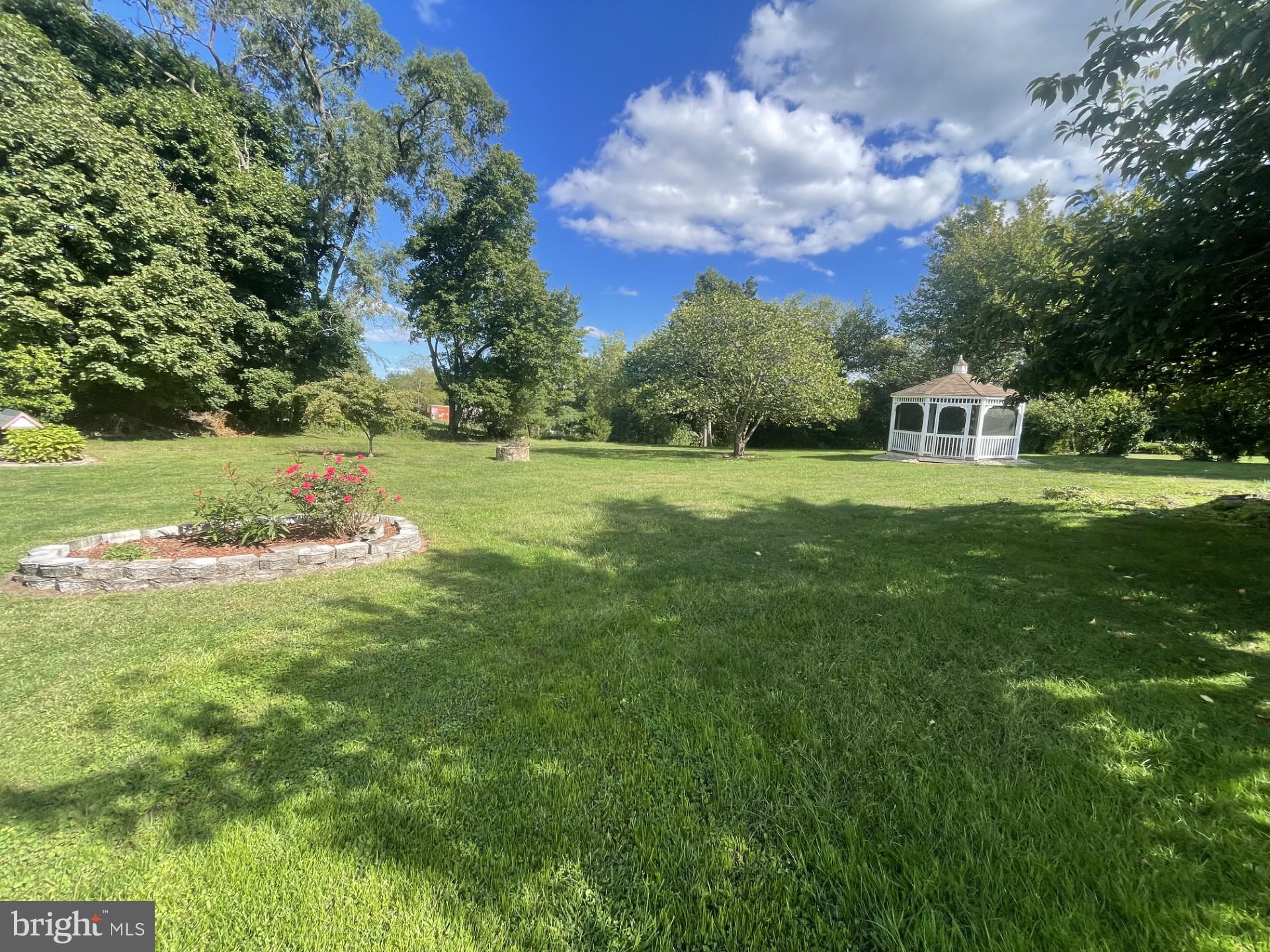 4574 E Berlin Rd, Thomasville, PA 17364 photo
