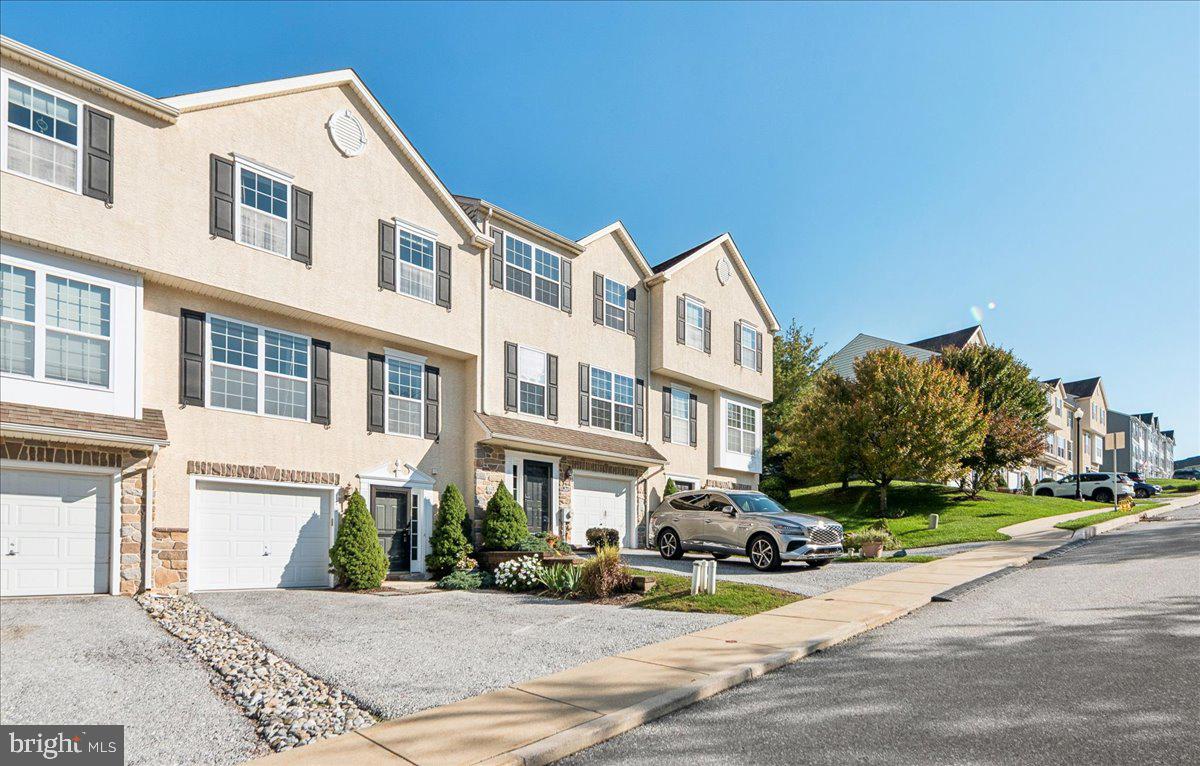 179 Lukens Mill Dr, Coatesville, PA 19320