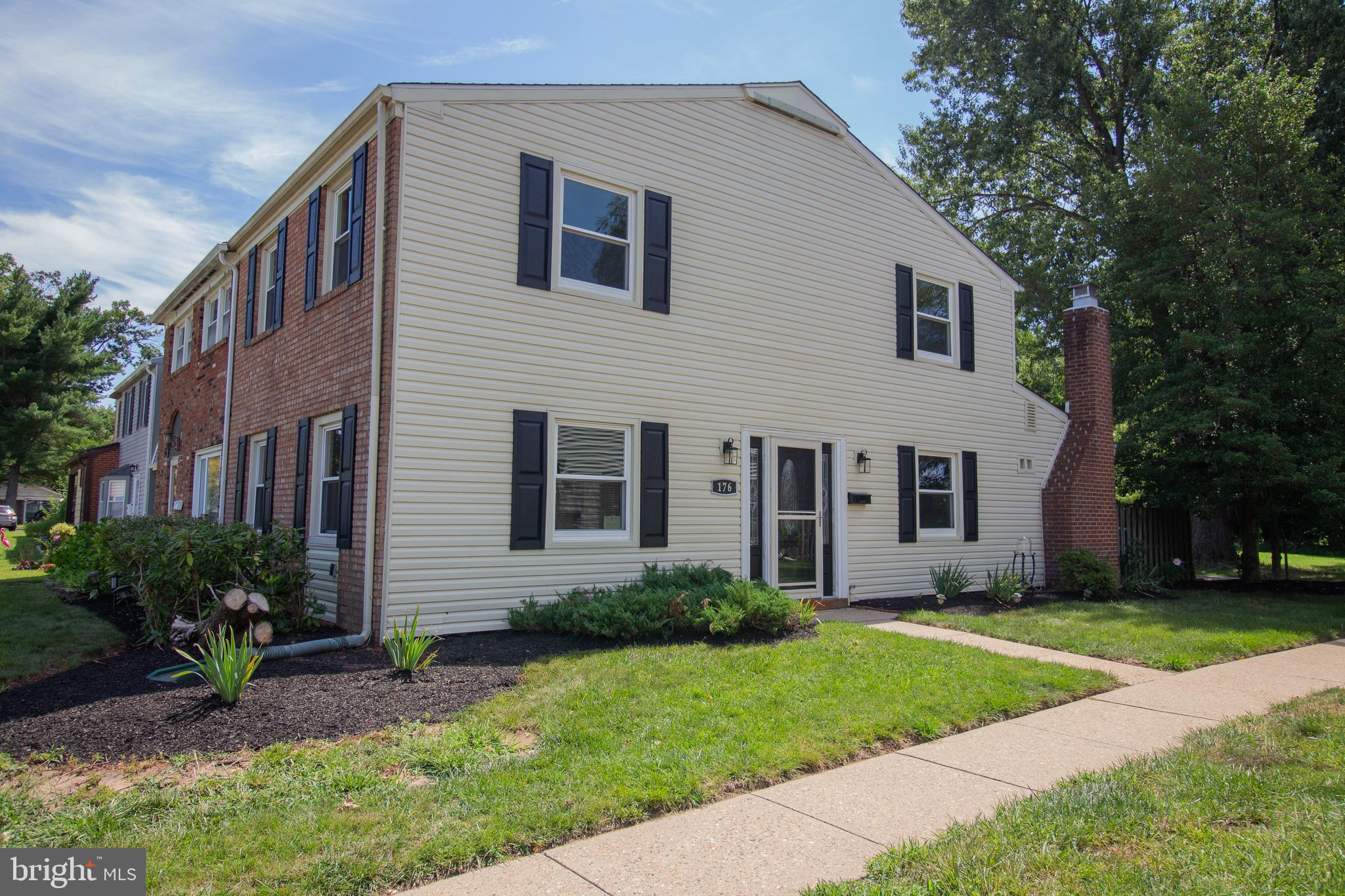176 Rockland Dr, Willingboro, NJ 08046