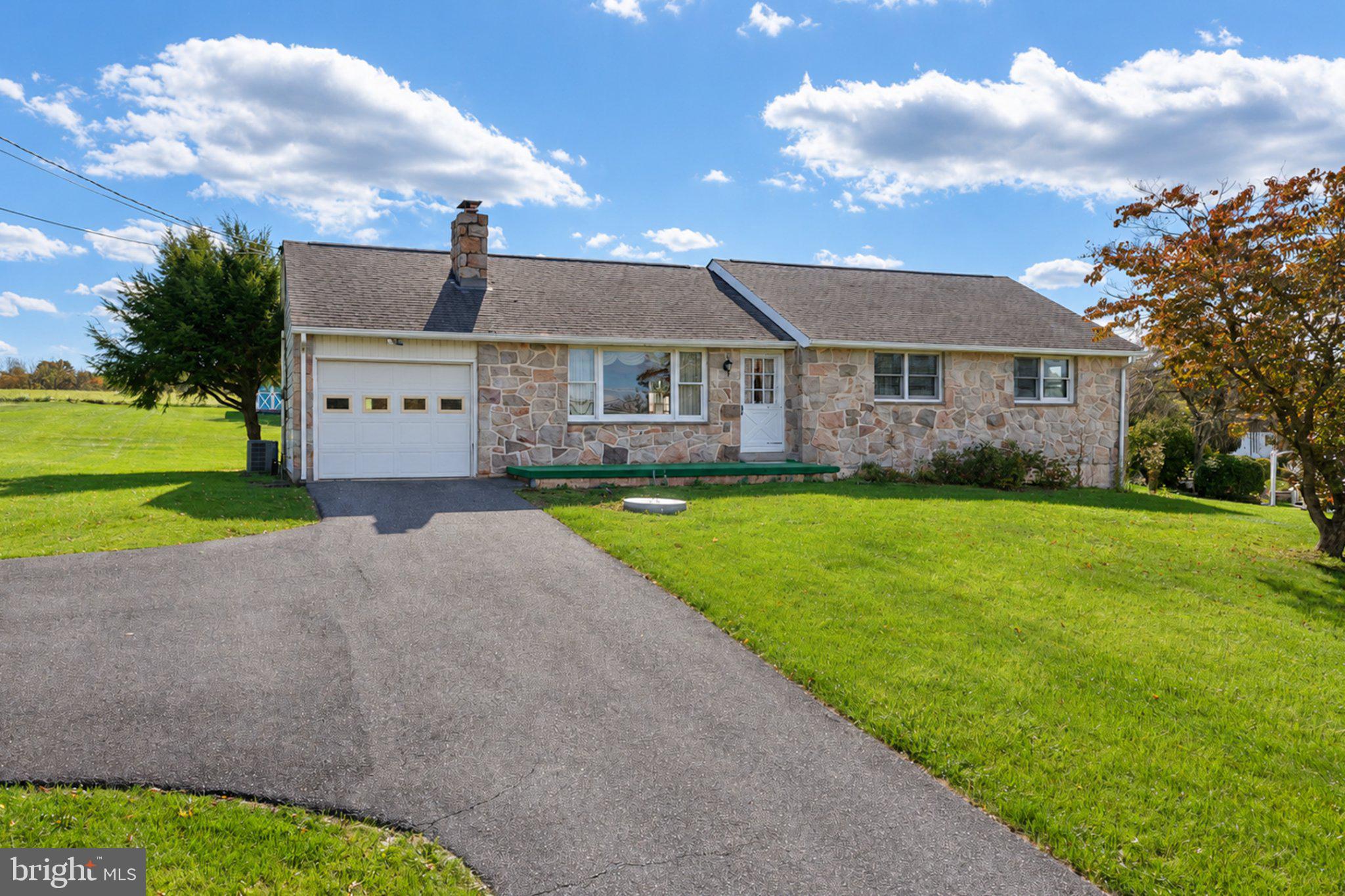 38 Locust Rd, Boyertown, PA 19512