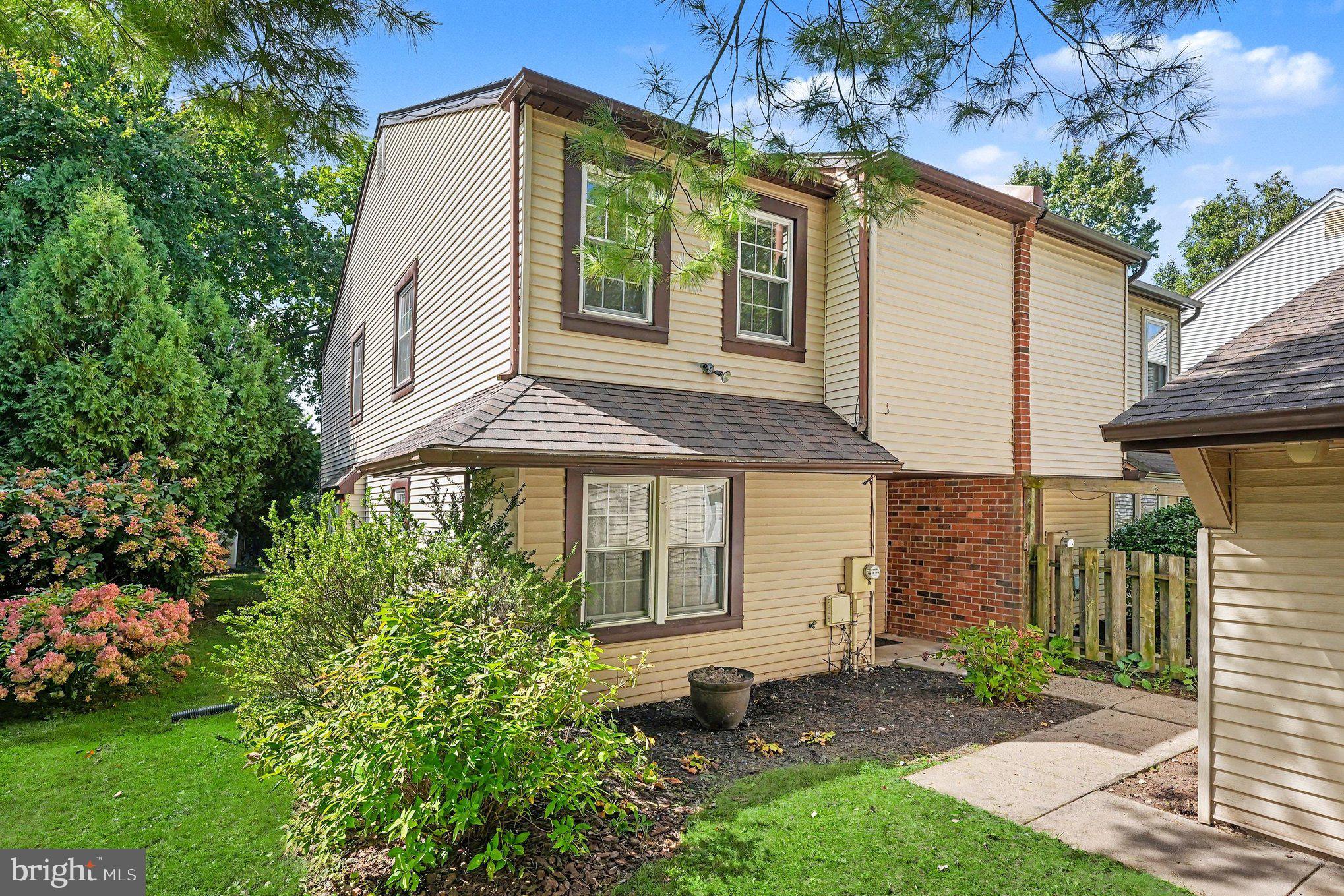 42 Stacey Dr, Doylestown, PA 18901