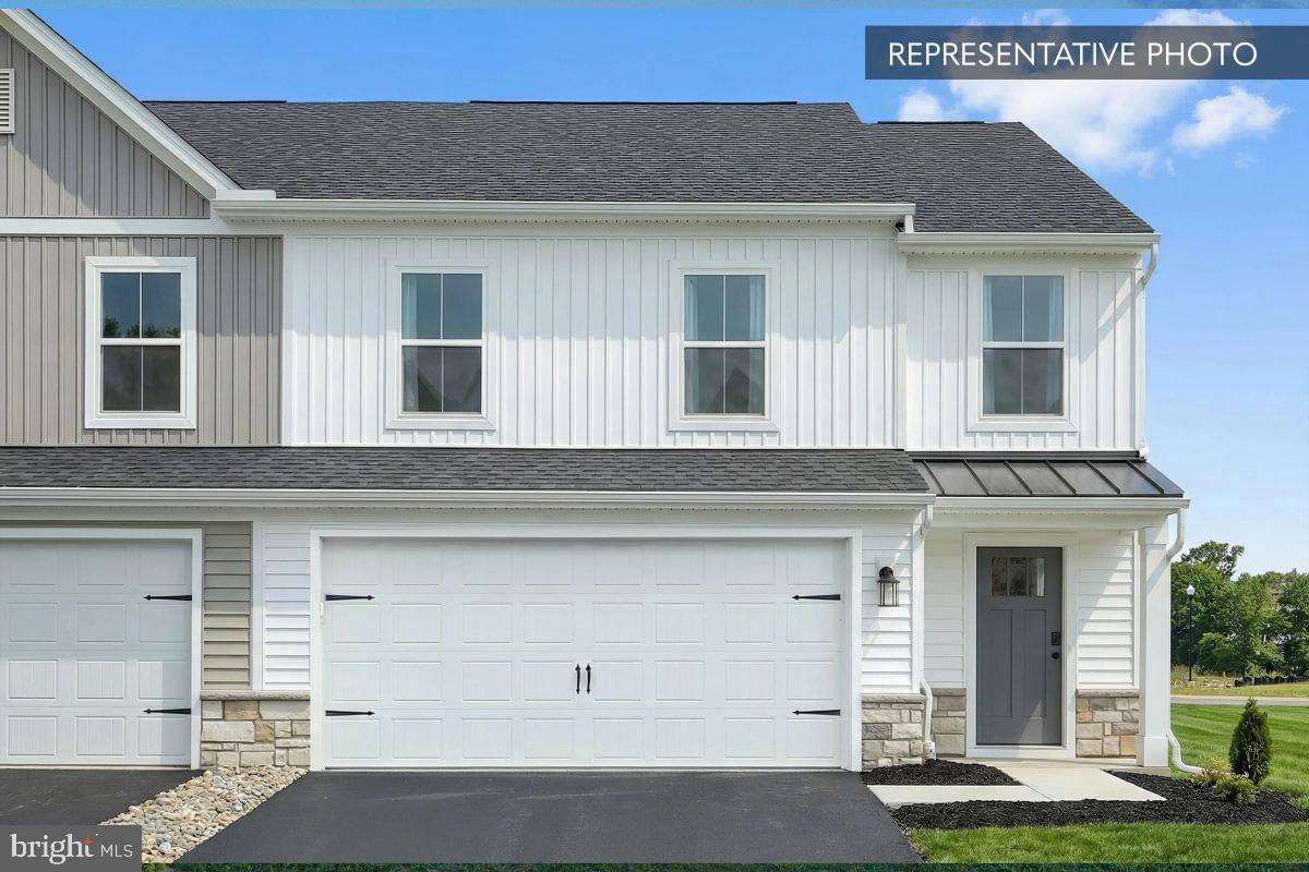 1042 Addie Ln, Harrisburg, PA 17112