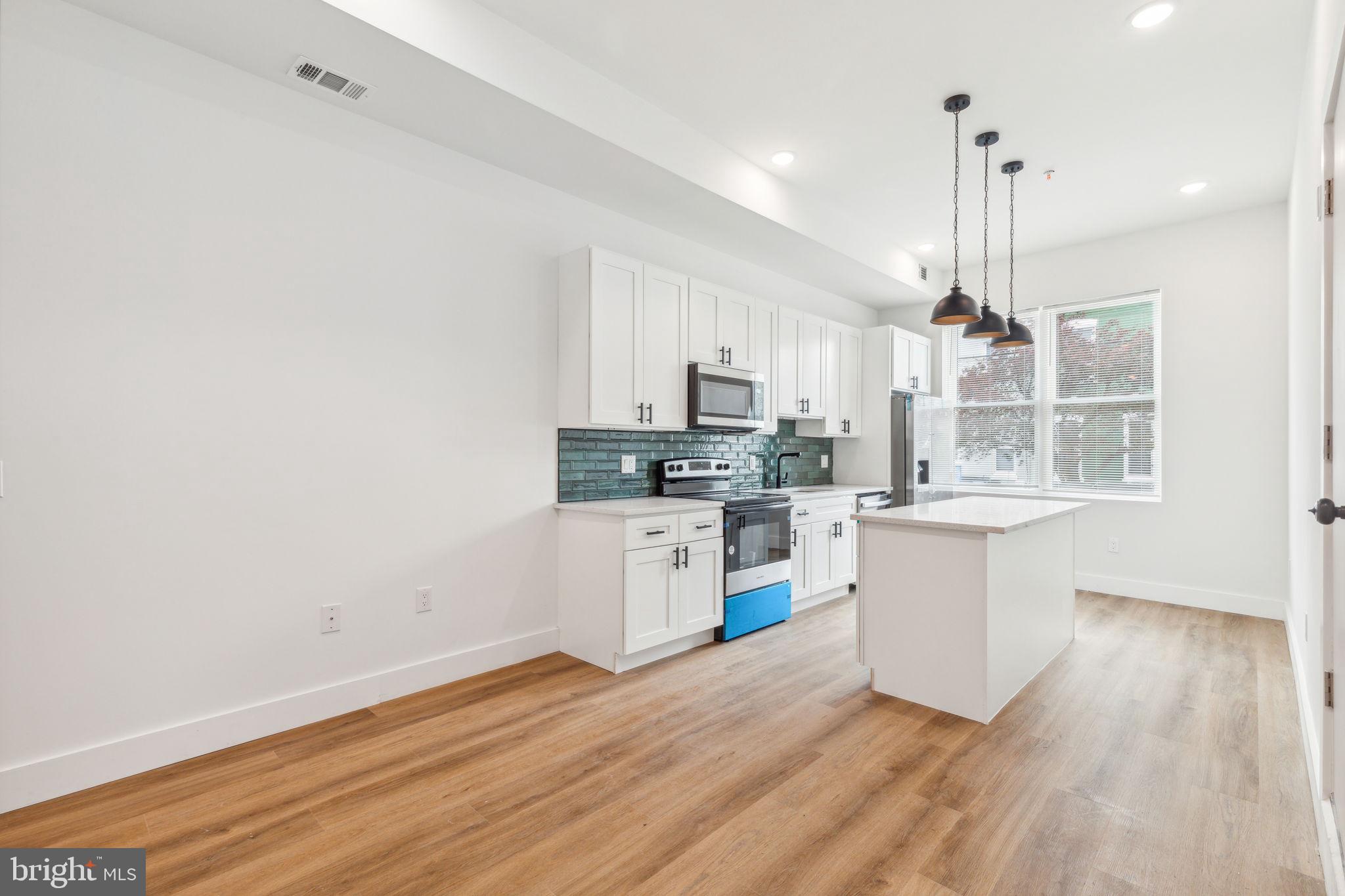 417 W Cumberland St, Philadelphia, PA 19133 photo