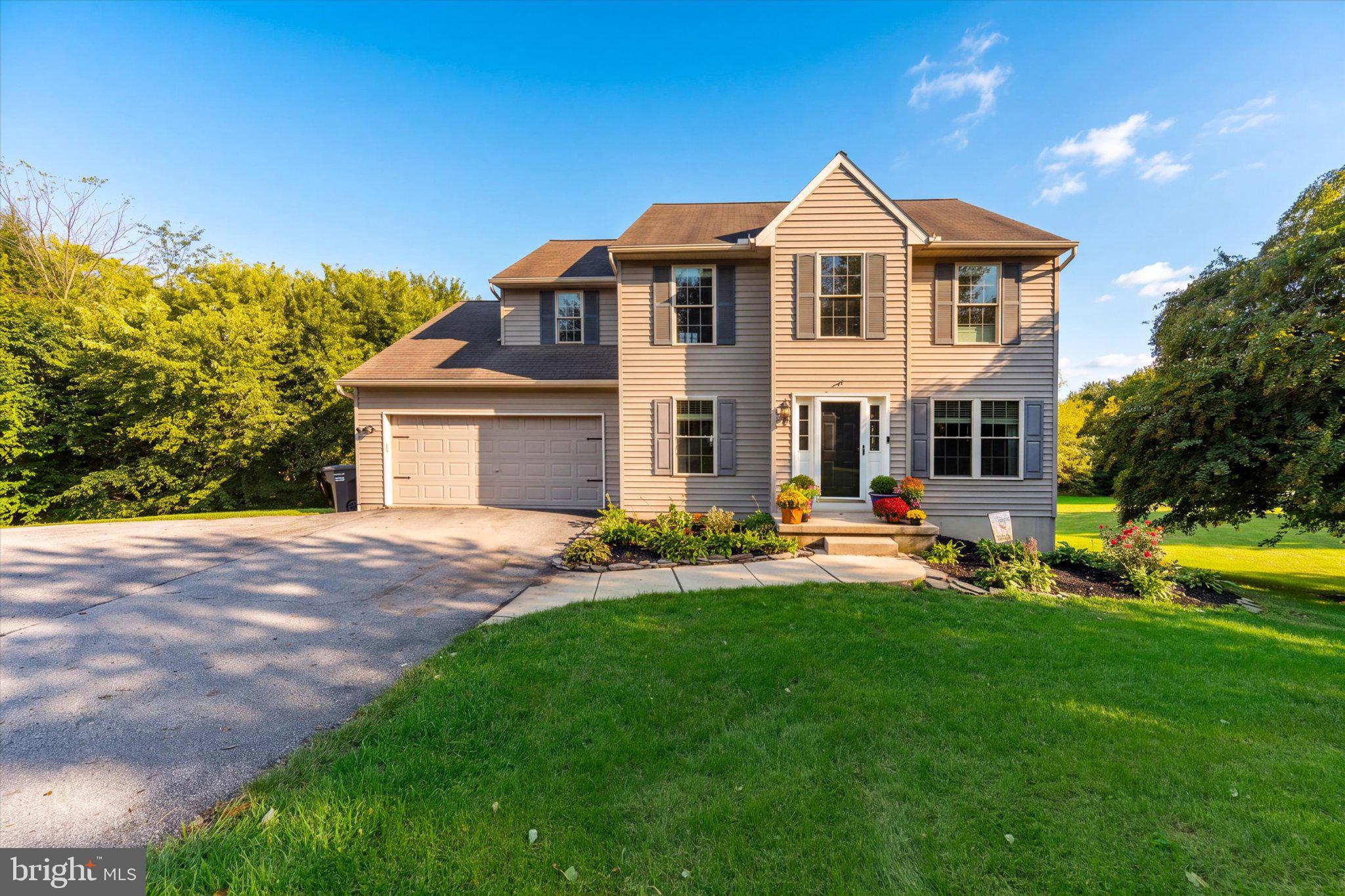 109 Rosewood Dr, Oxford, PA 19363