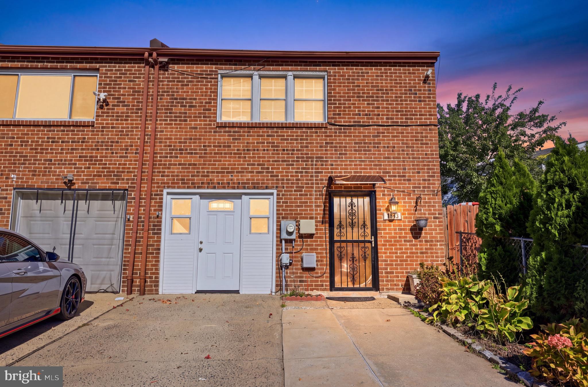 2845 Woodbridge Rd, Philadelphia, PA 19114
