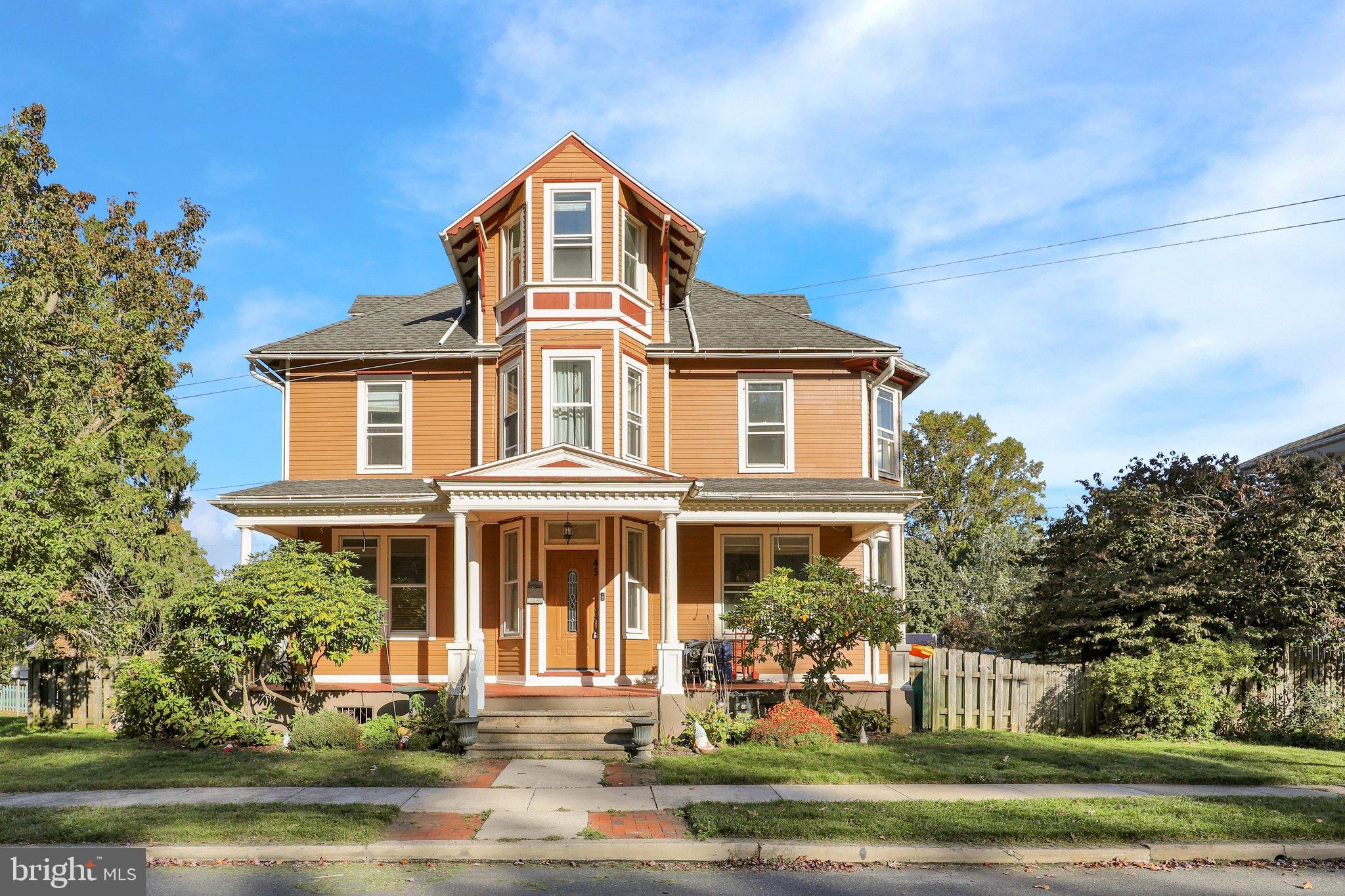 45 Howard St, West Lawn, PA 19609