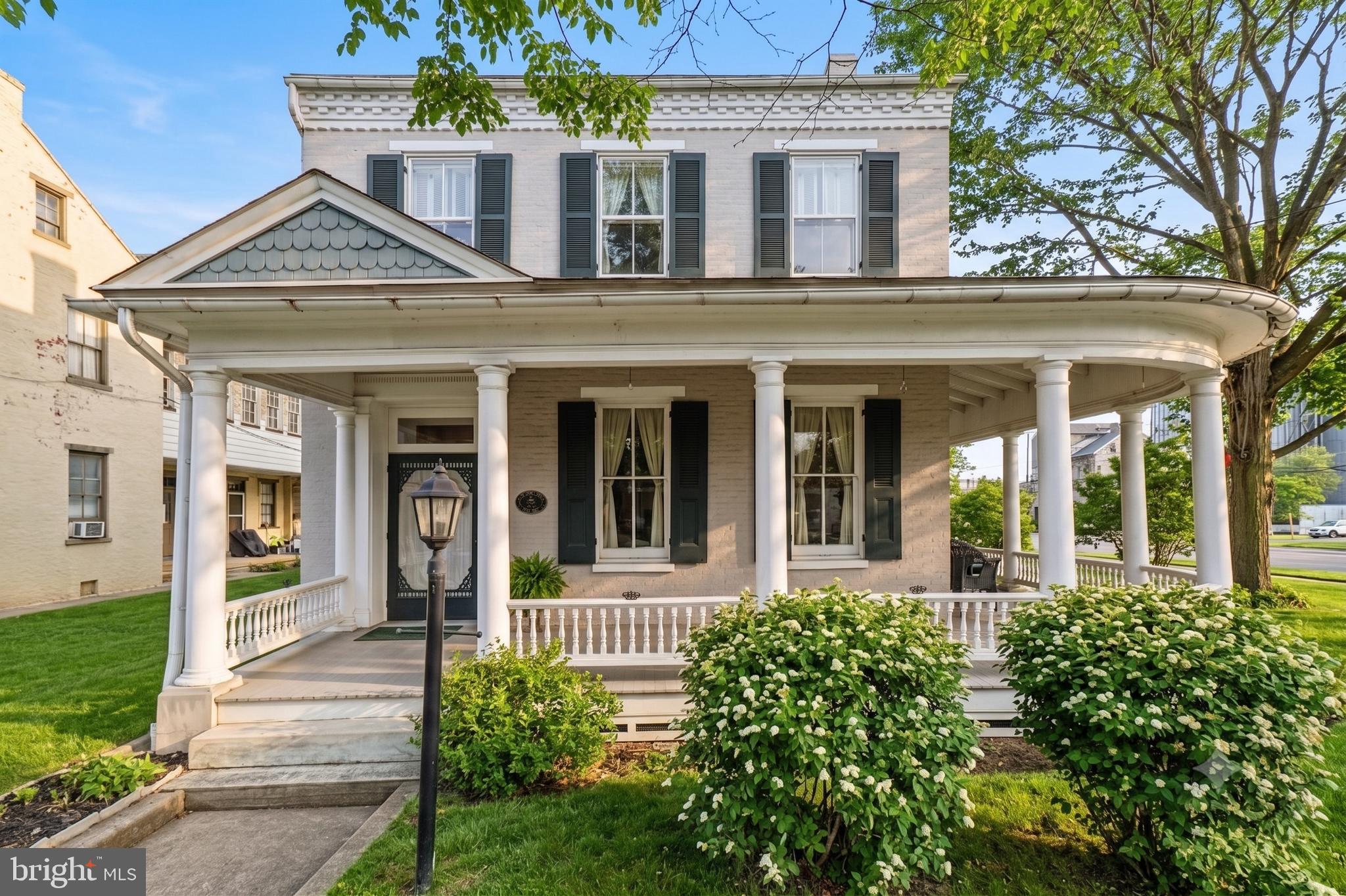 13 Main St, Mount Joy, PA 17552