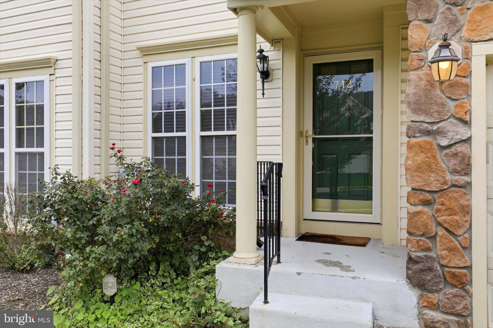 712 Wisteria Dr, Warrington, PA 18976 photo