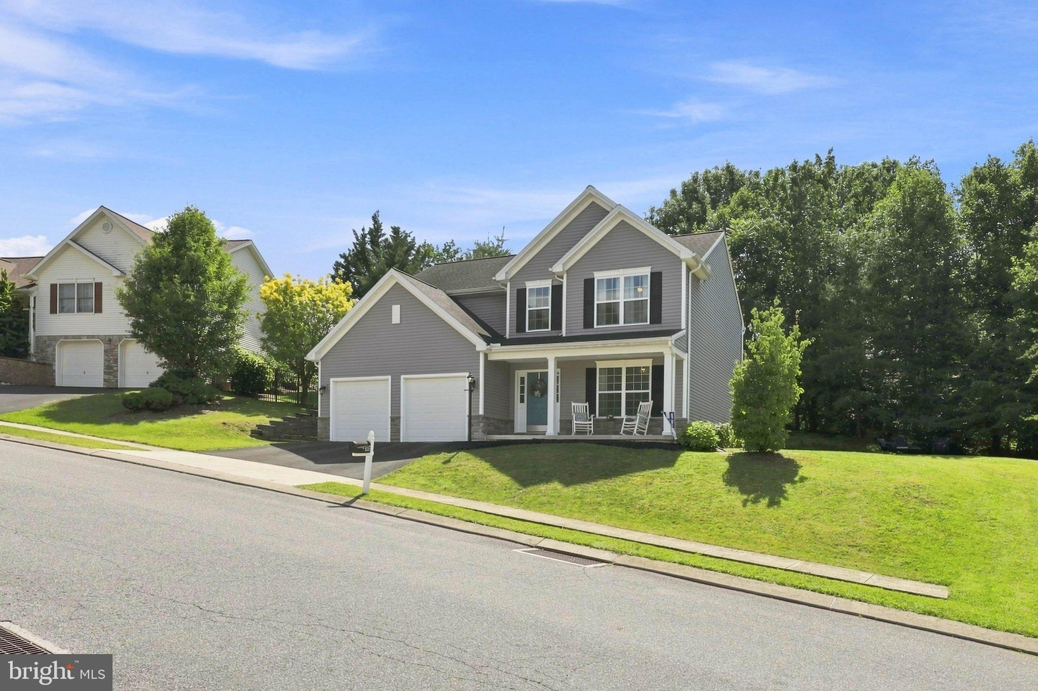 30 Scarlet Oak Dr, Etters, PA 17319 photo