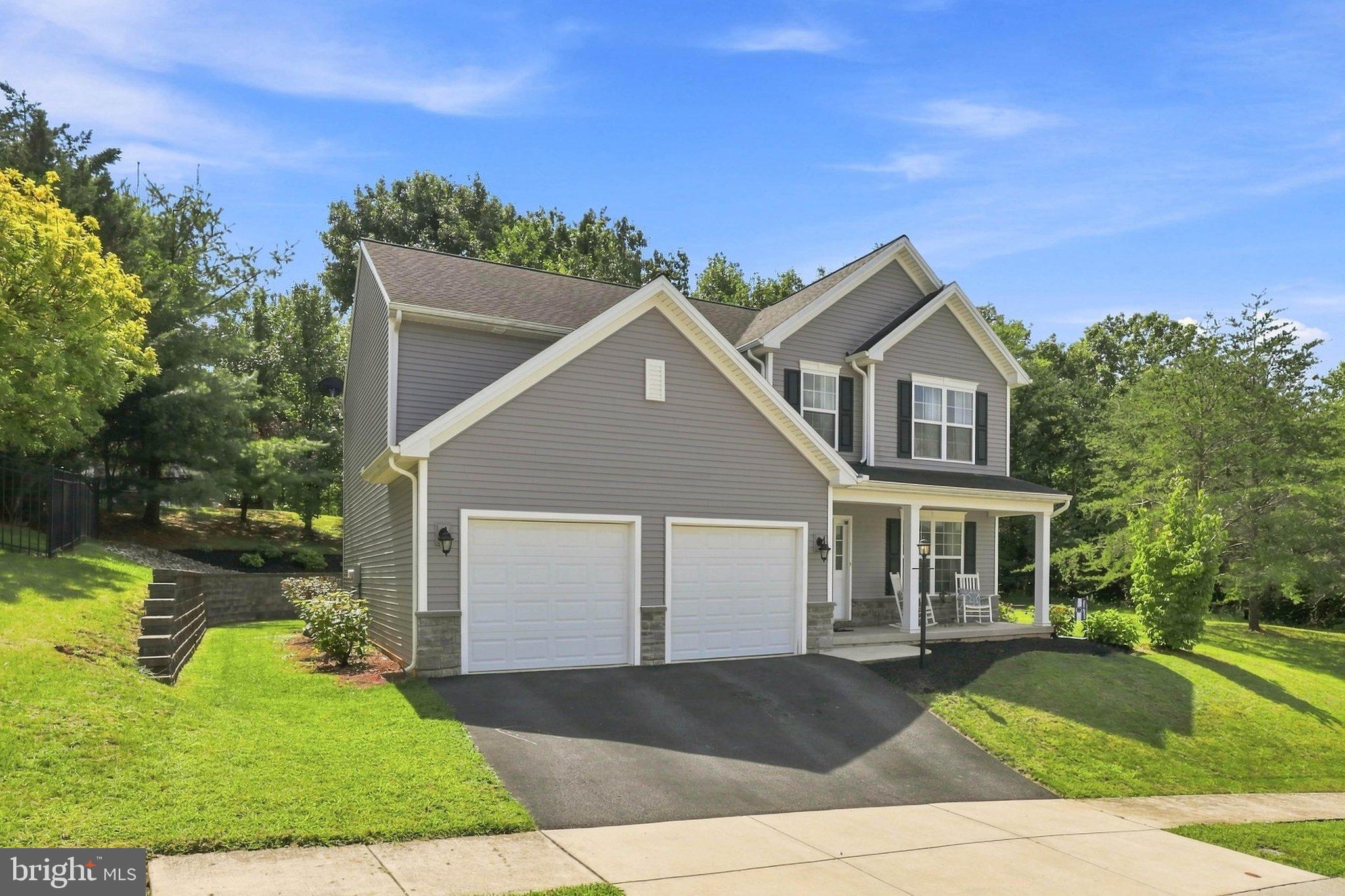 30 Scarlet Oak Dr, Etters, PA 17319 photo