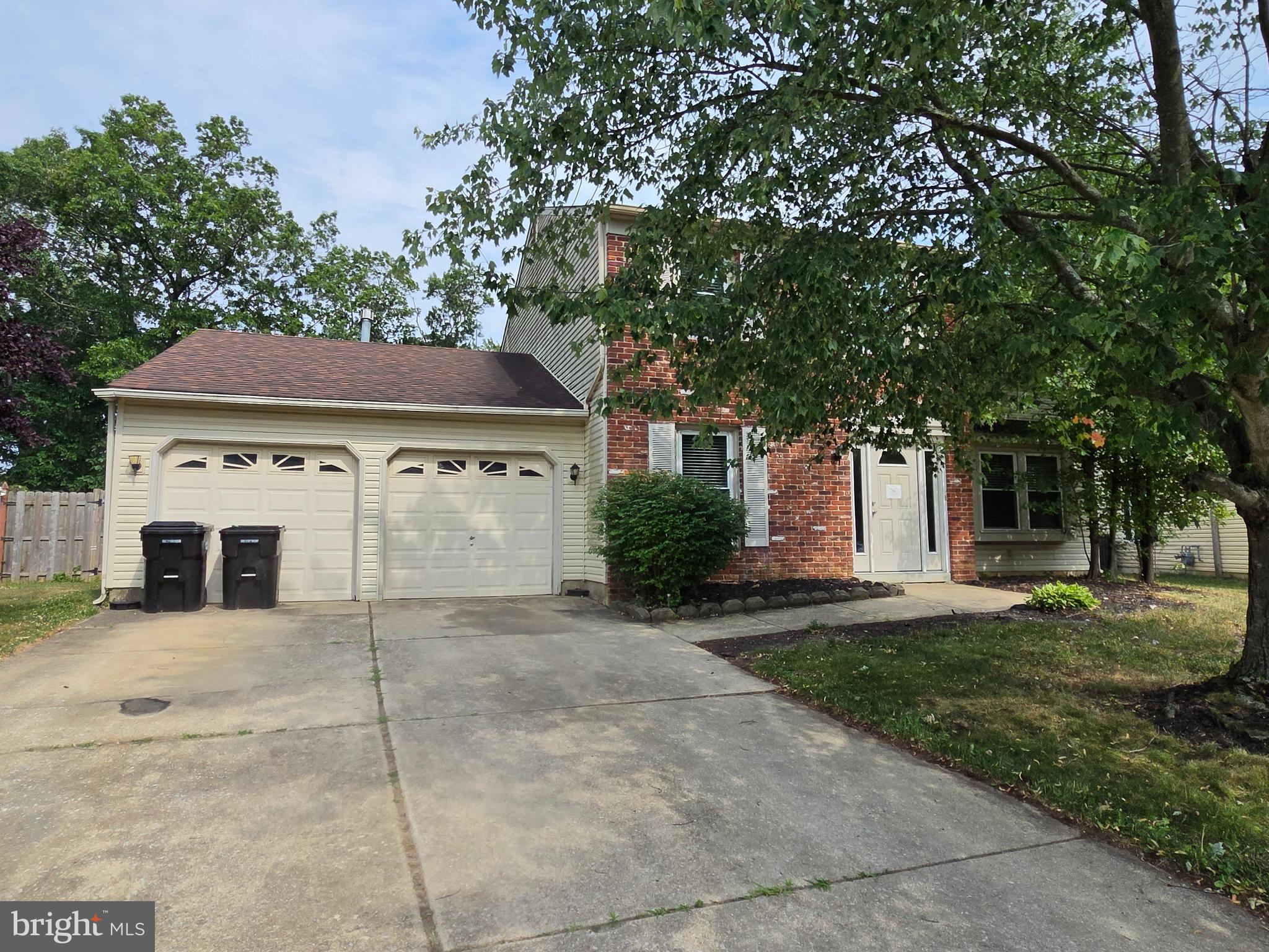 20 Fox Hollow Ln, Sicklerville, NJ 08081