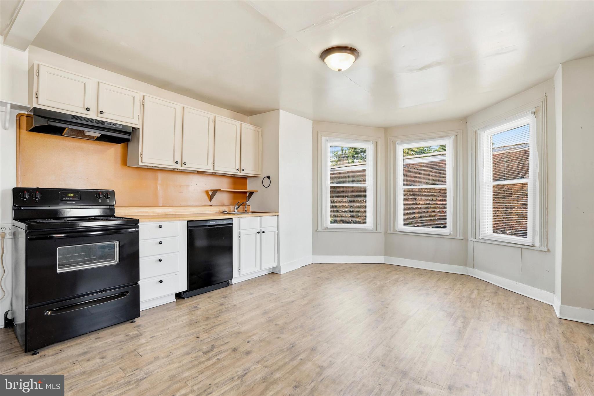742 37th St, Philadelphia, PA 19104