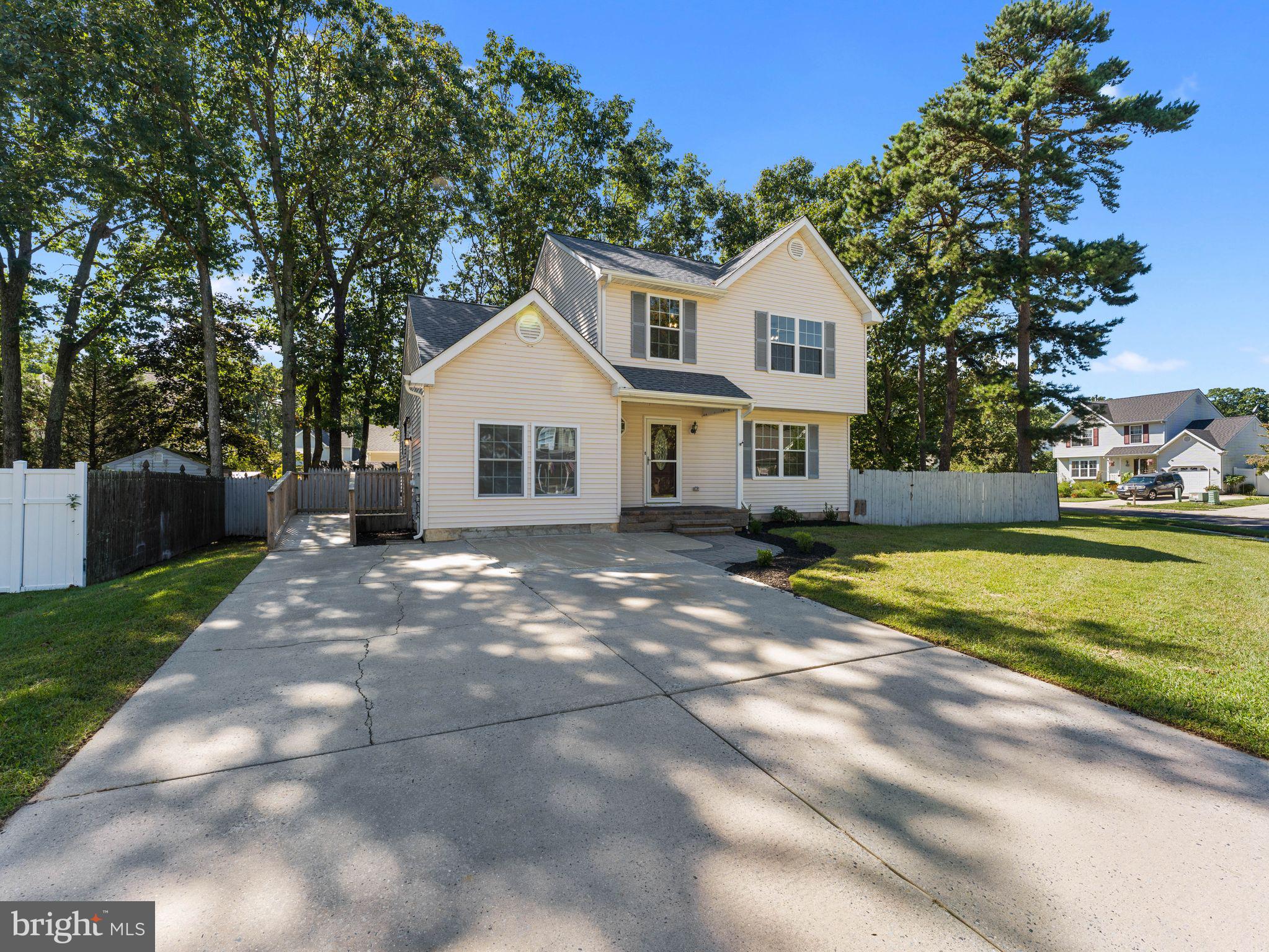 47 Country Club Rd, Mine Hill, NJ 08021