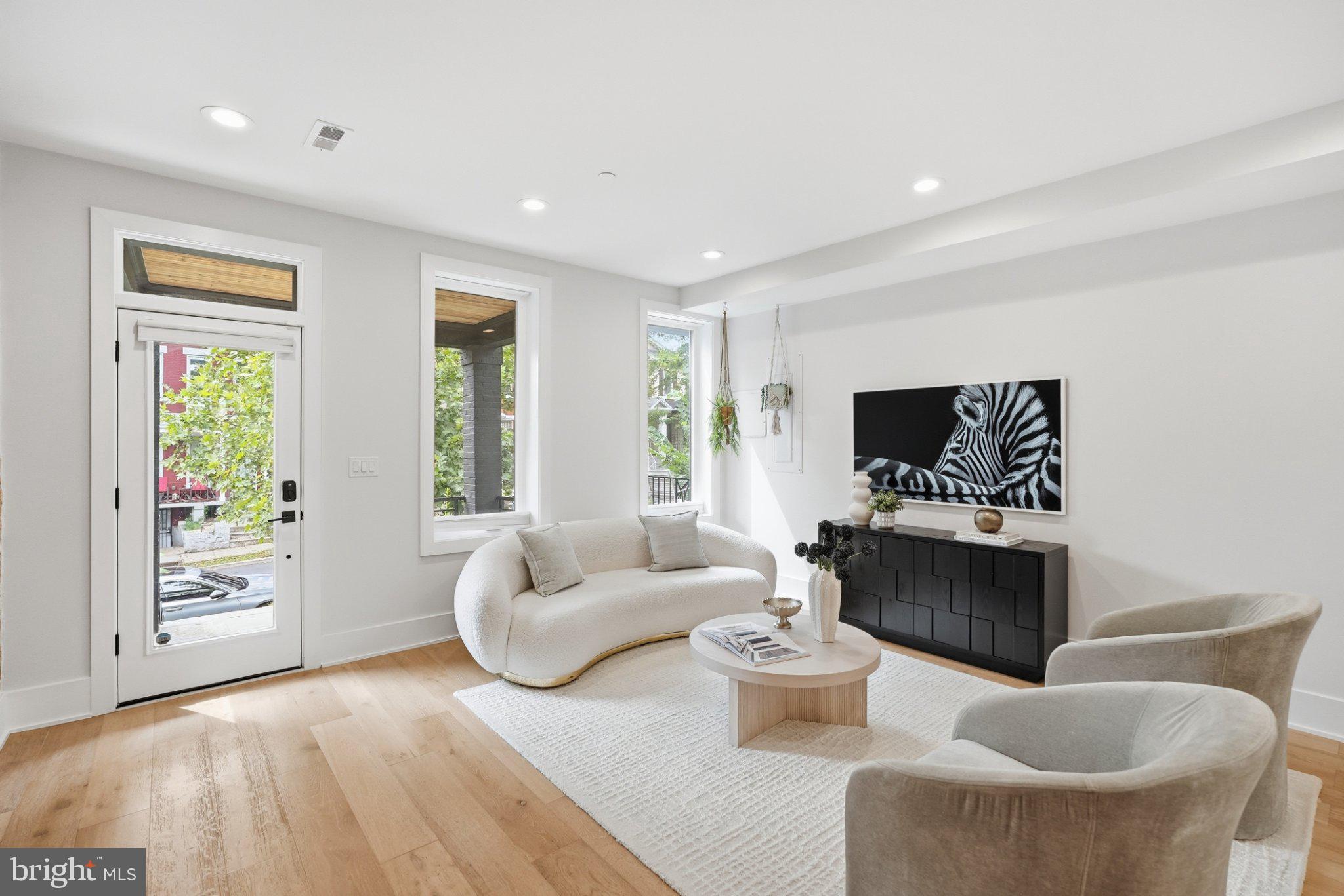 623 Columbia Rd, Washington, DC 20001 photo