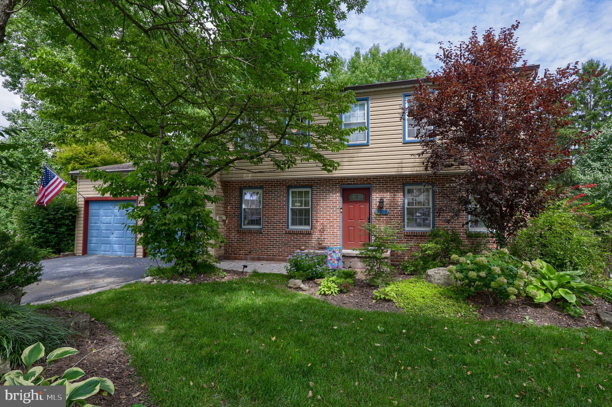 3309 Caroline Dr, East Petersburg, PA 17520