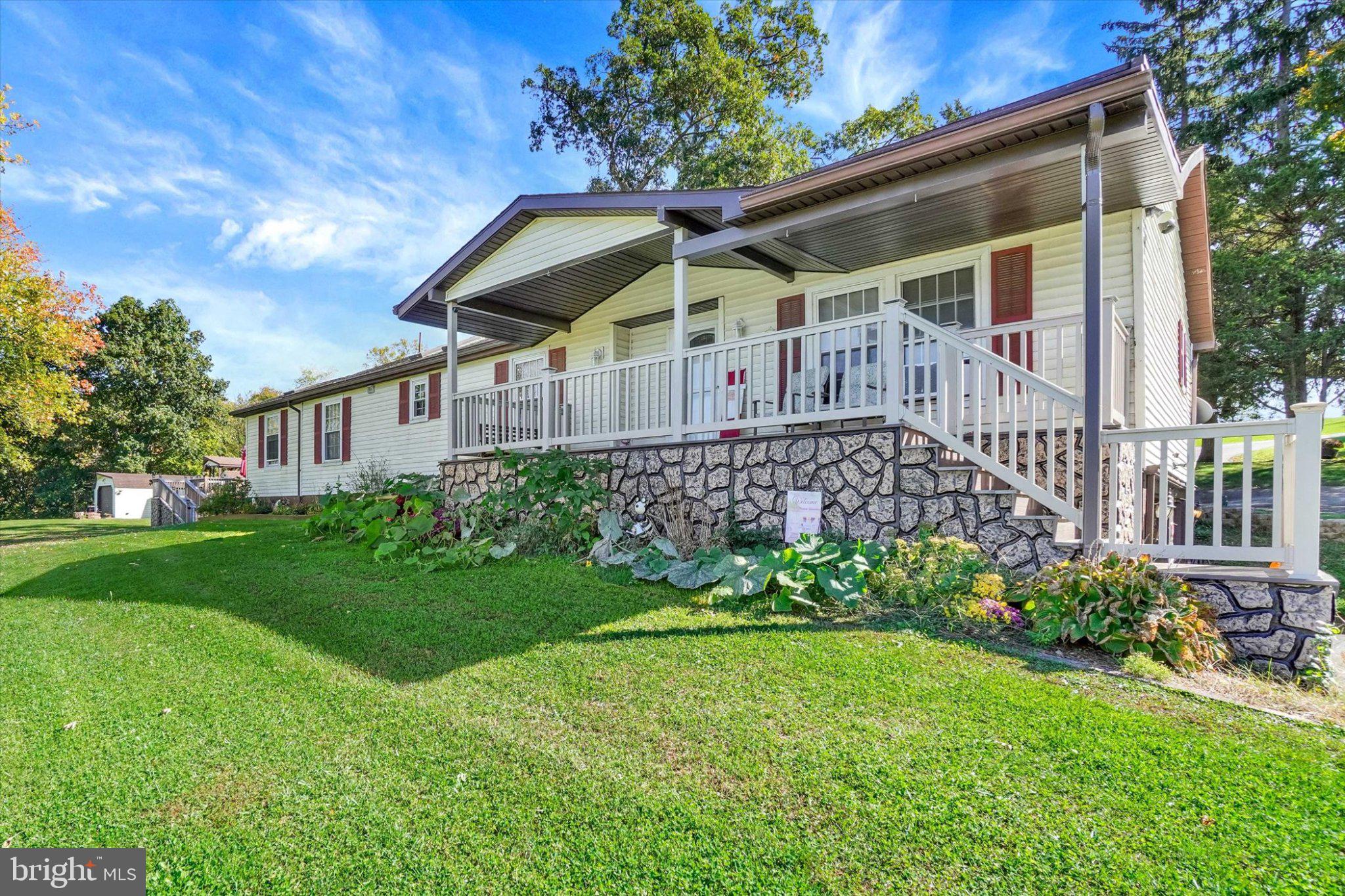 2417 Croll School Rd, York, PA 17403