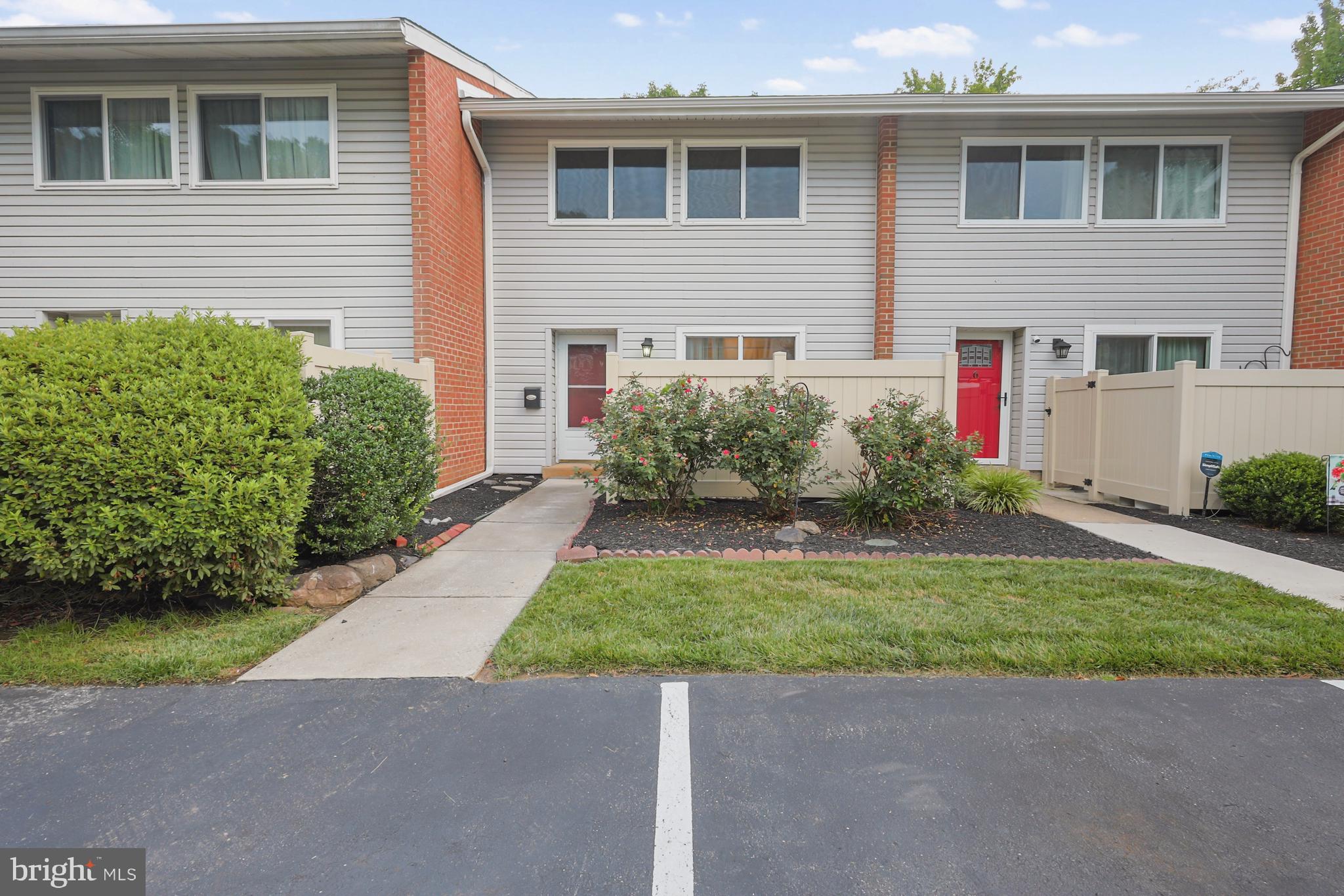 8 Mallow Pl, Wilmington, DE 19810