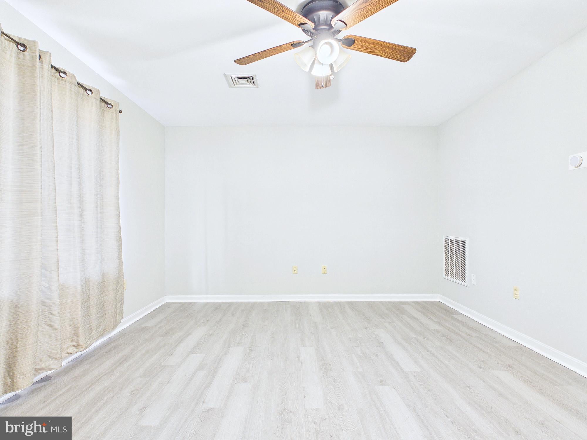 15 S Chestnut St, Mechanicsburg, PA 17055 photo