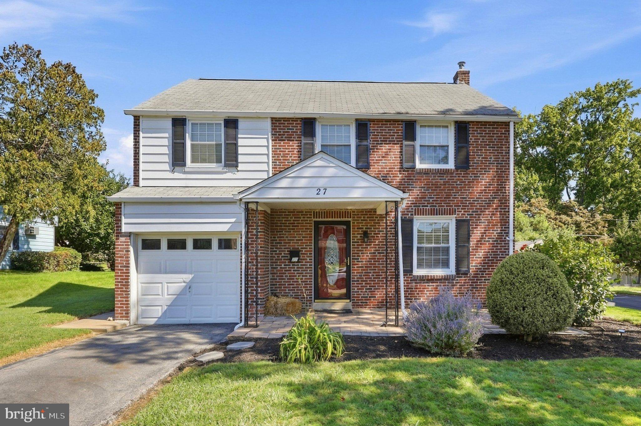 27 Dewey Rd, Cheltenham, PA 19012