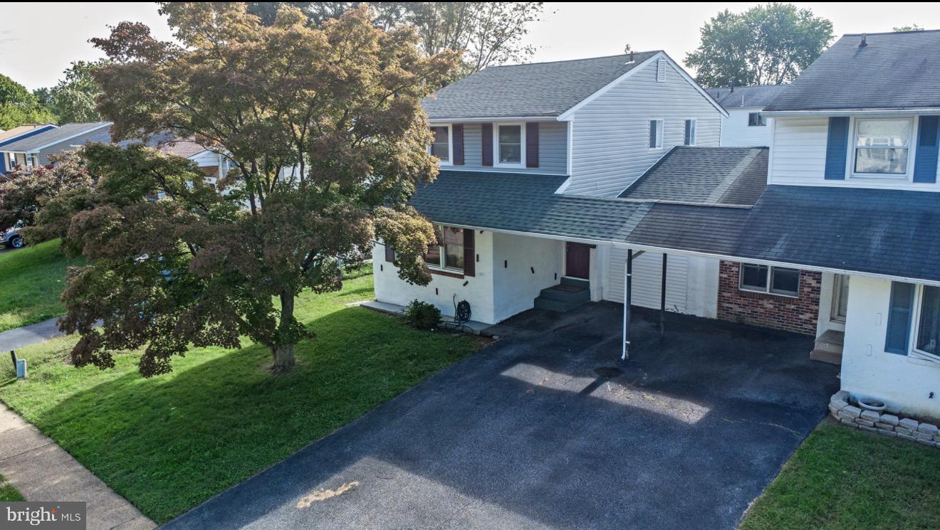 734 Plumtree Ln, Claymont, DE 19703 photo
