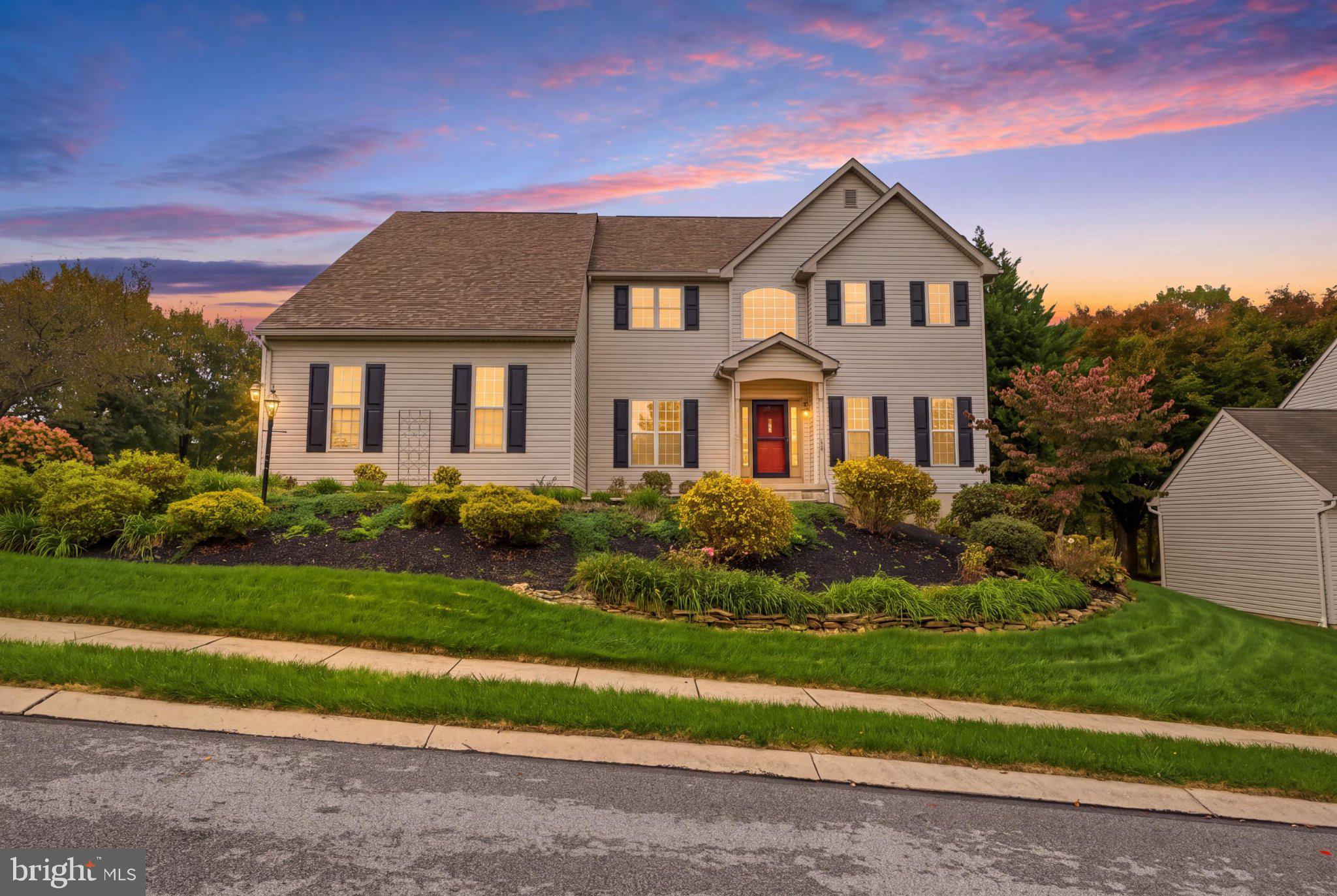 109 Greenbriar Dr, York, PA 17407