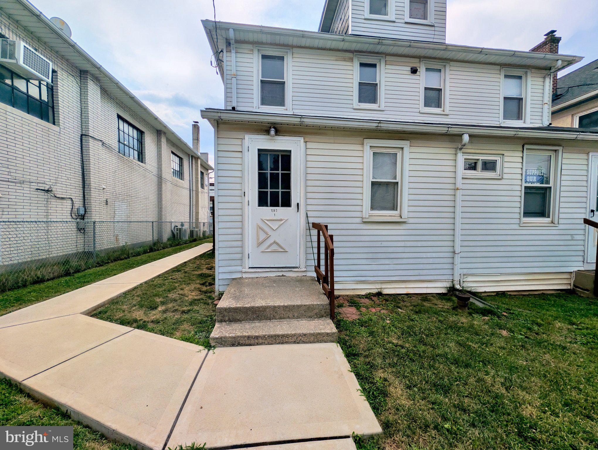 1083 1085 Main St, Hellertown, PA 18055 photo