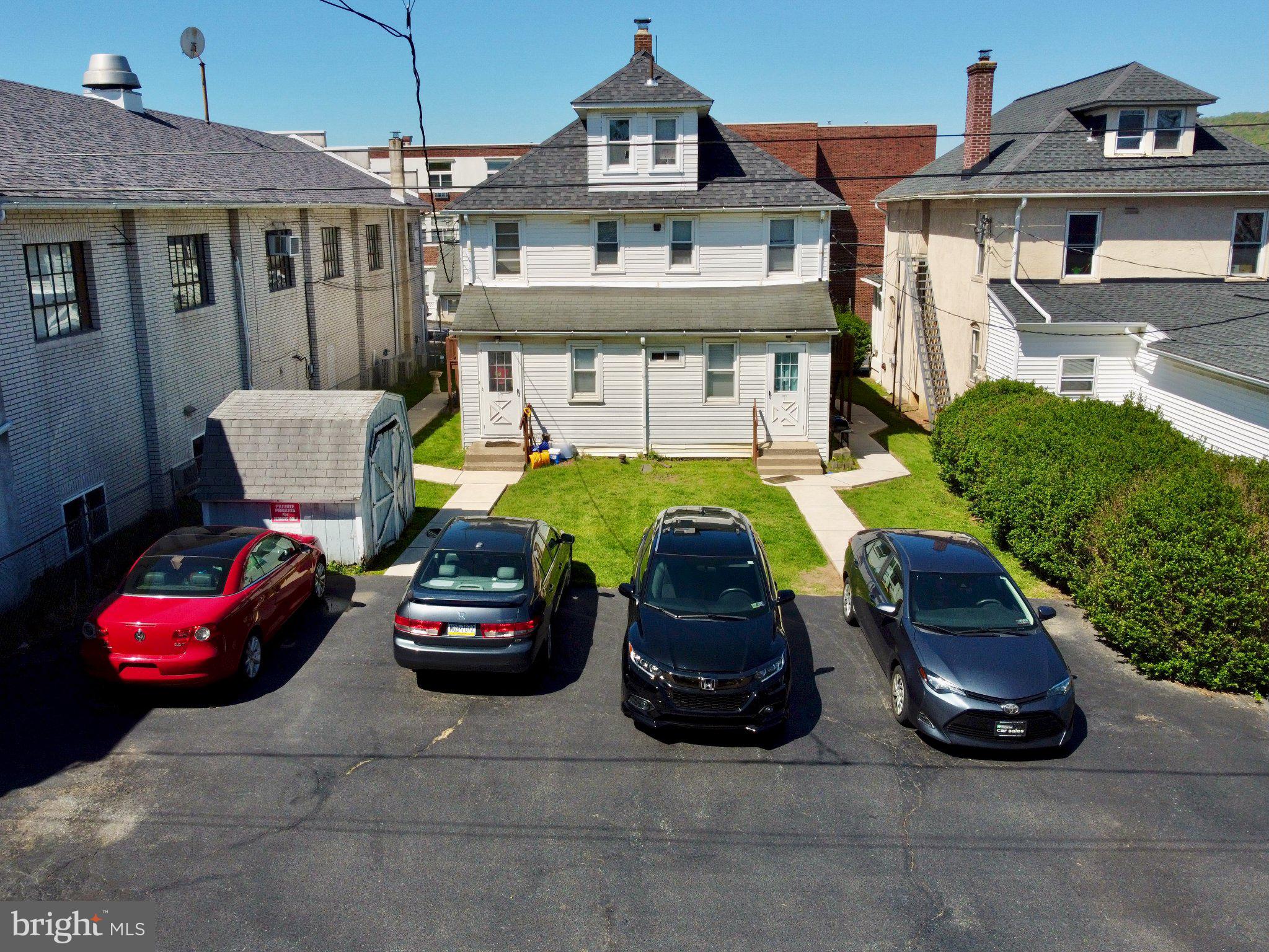 1083 1085 Main St, Hellertown, PA 18055 photo