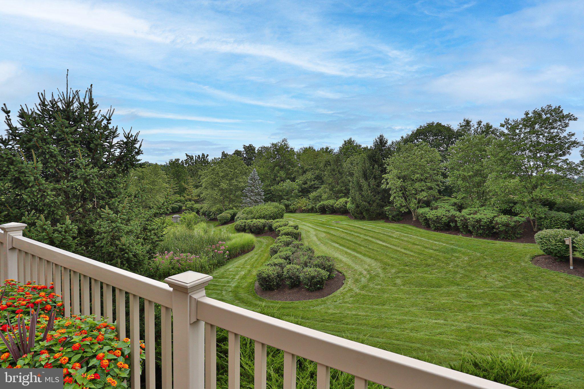 229 Country Club Dr, Telford, PA 18969 photo