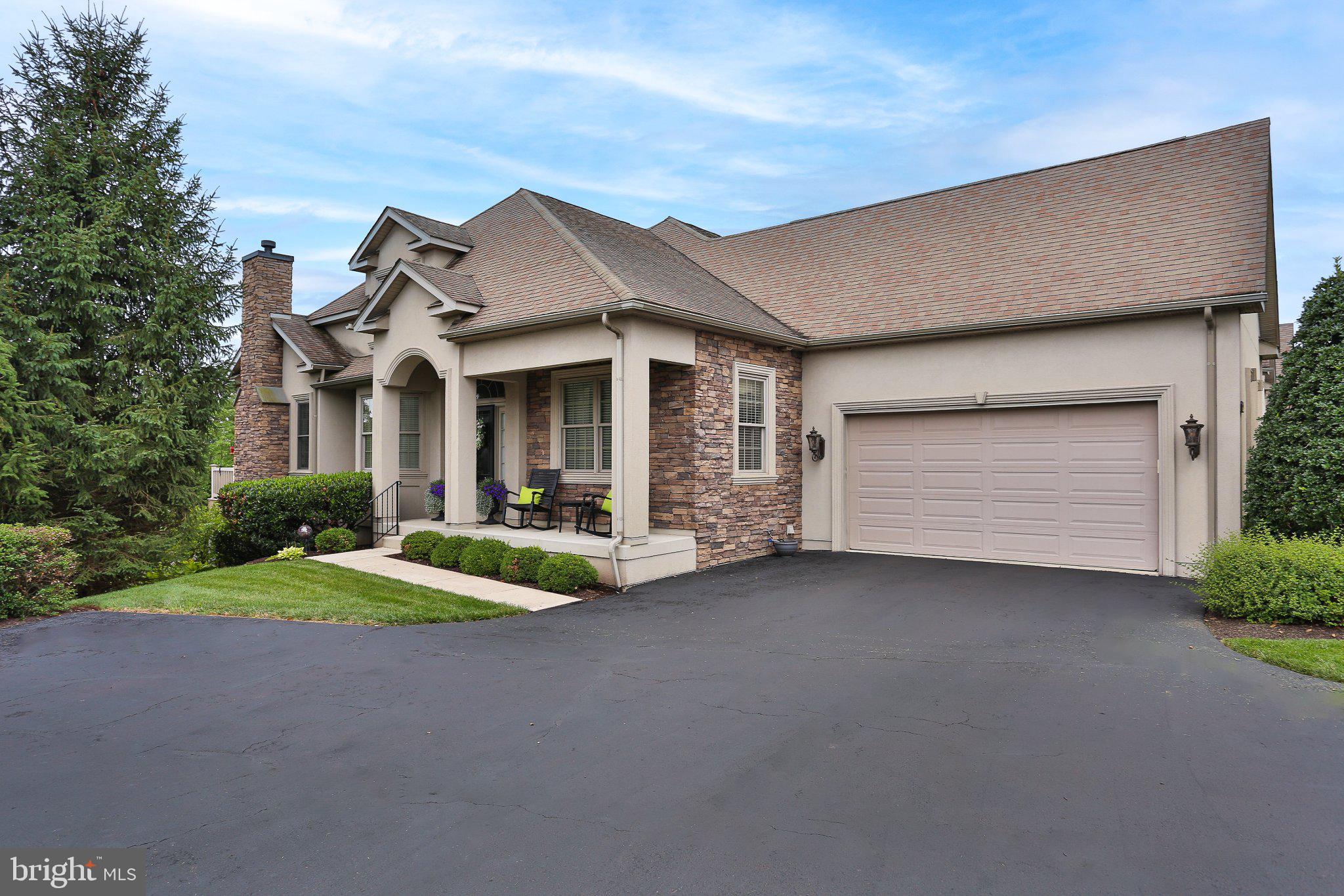 229 Country Club Dr, Telford, PA 18969 photo