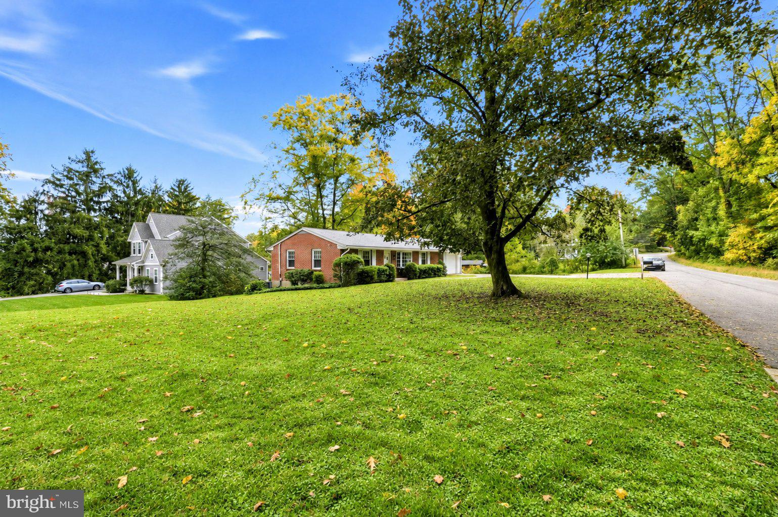 114 Hilltop Rd, Phoenixville, PA 19460 photo