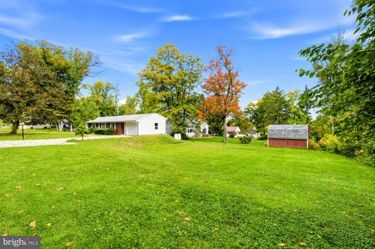 114 Hilltop Rd, Phoenixville, PA 19460 photo