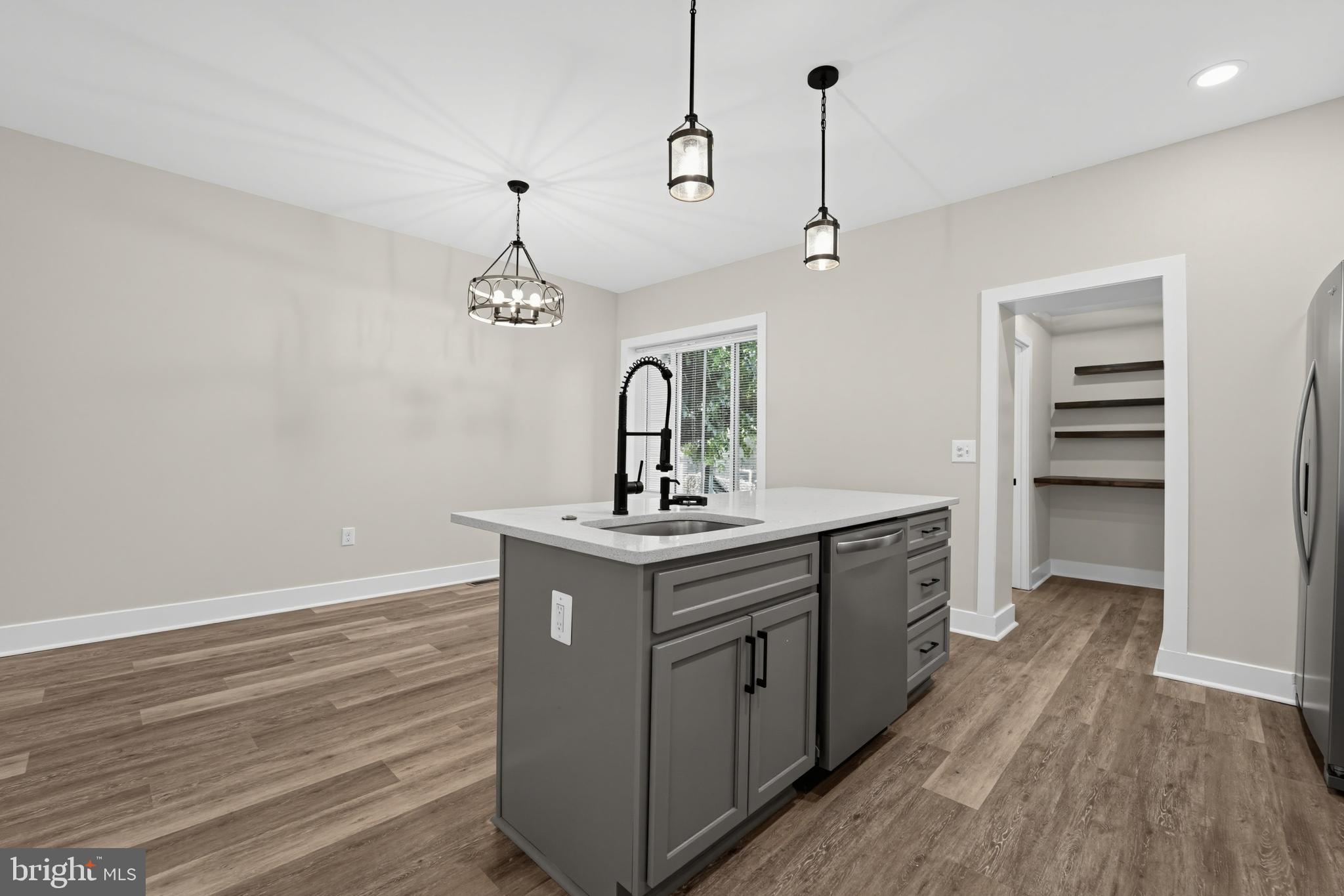 742 N Grantley St, Baltimore, MD 21229 photo