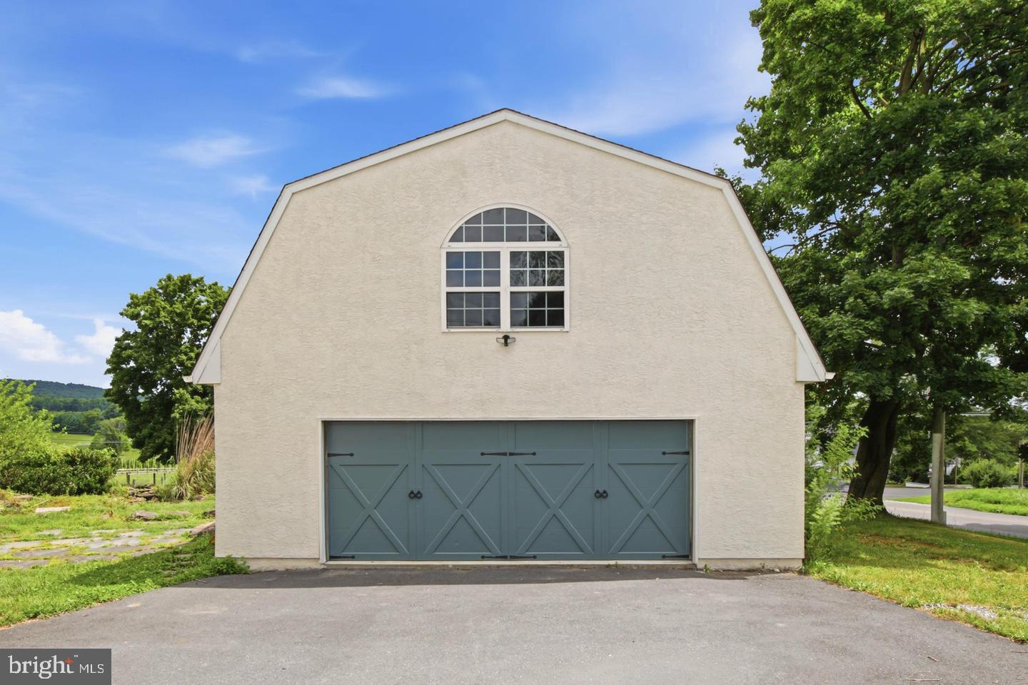 845 White School Rd, Honey Brook, PA 19344 photo