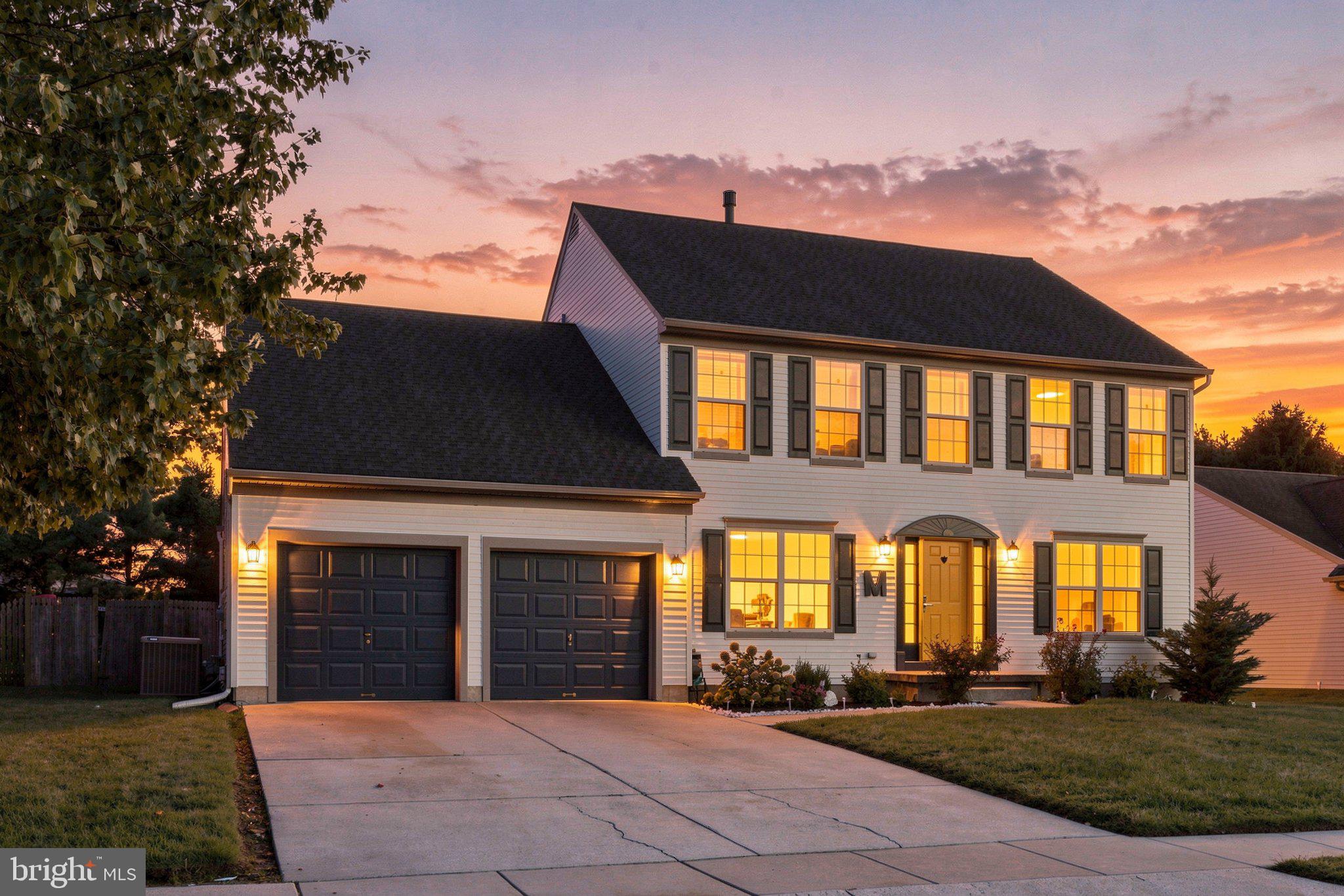 4 Kennedy Dr, Clementon, NJ 08021