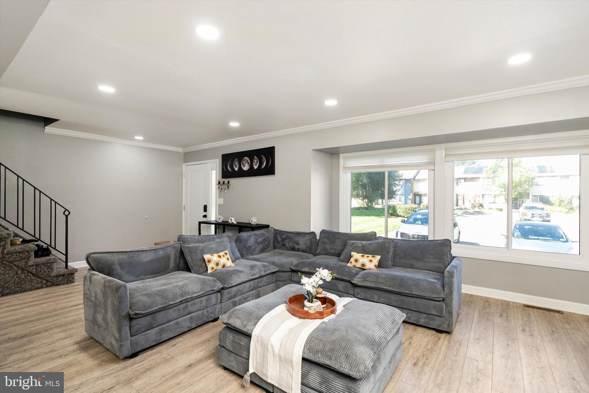 9 Twin Rivers Dr, Hightstown, NJ 08520 photo
