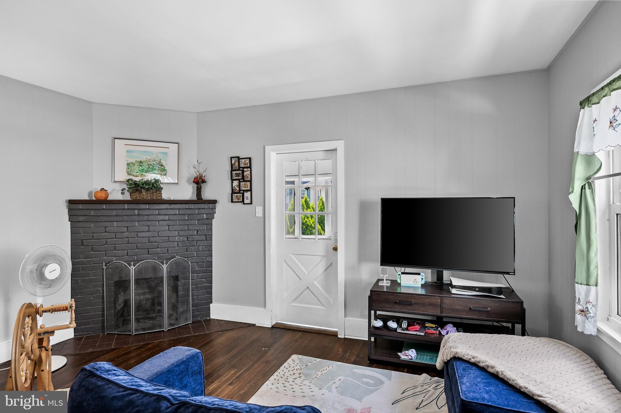25 E Clinton Ave, Oaklyn, NJ 08107 photo