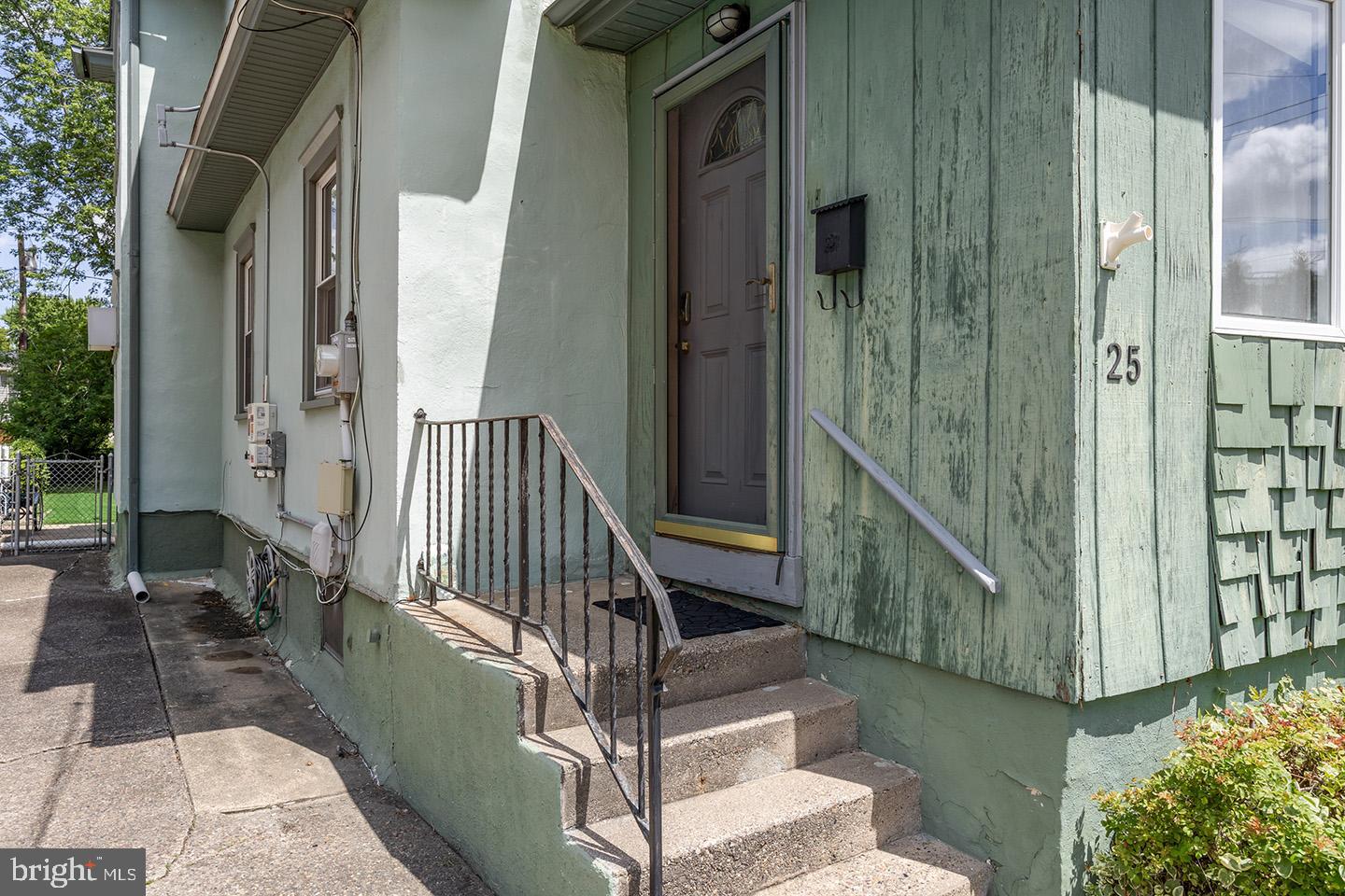 25 E Clinton Ave, Oaklyn, NJ 08107 photo