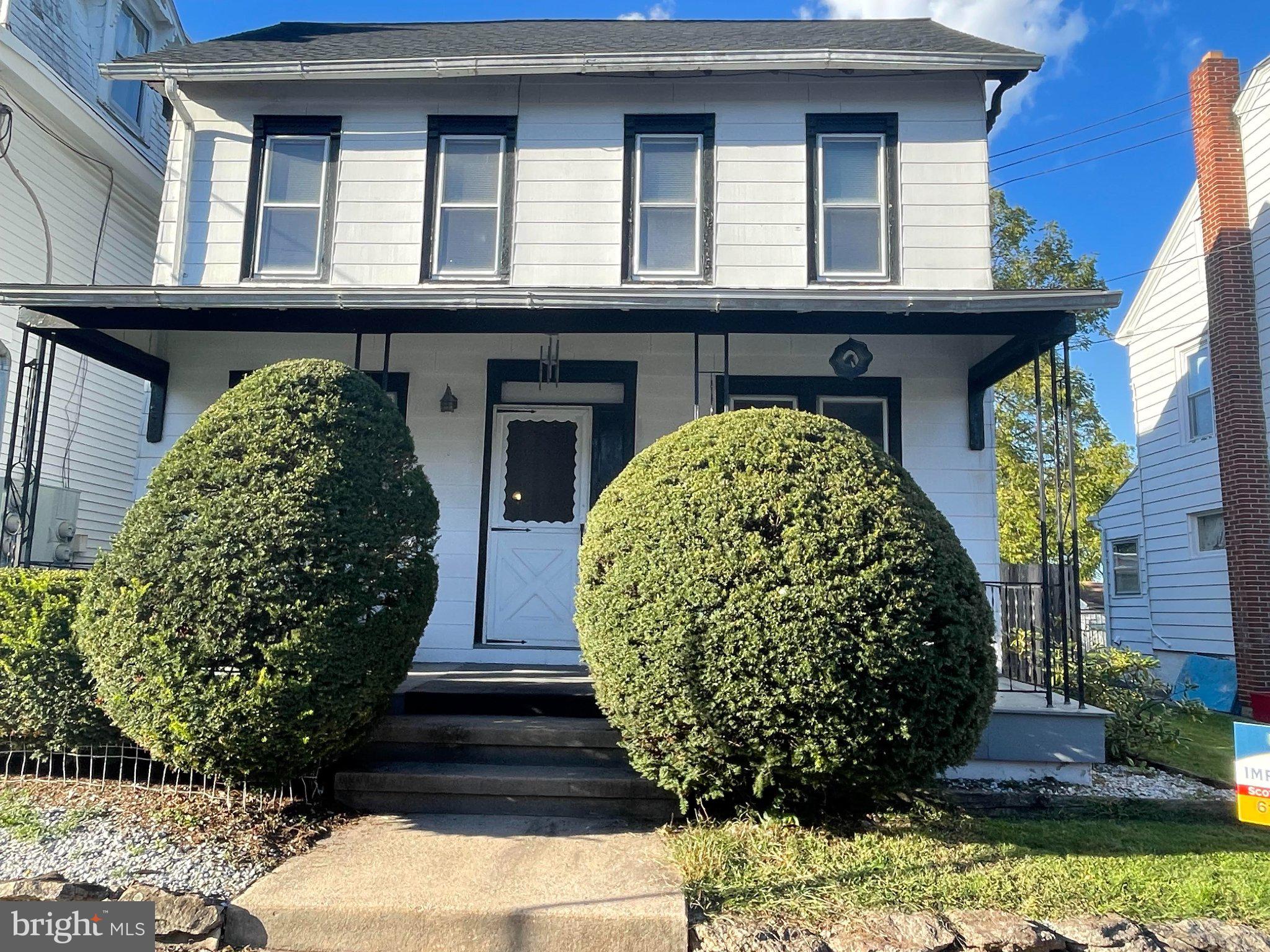 19 Summit St, Mohnton, PA 19540