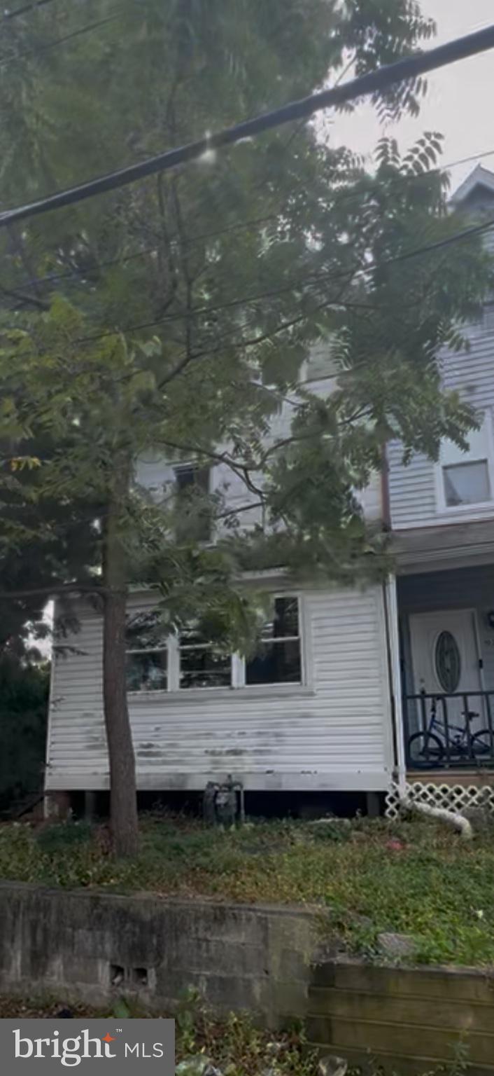 1028 Pine St, Darby, PA 19023