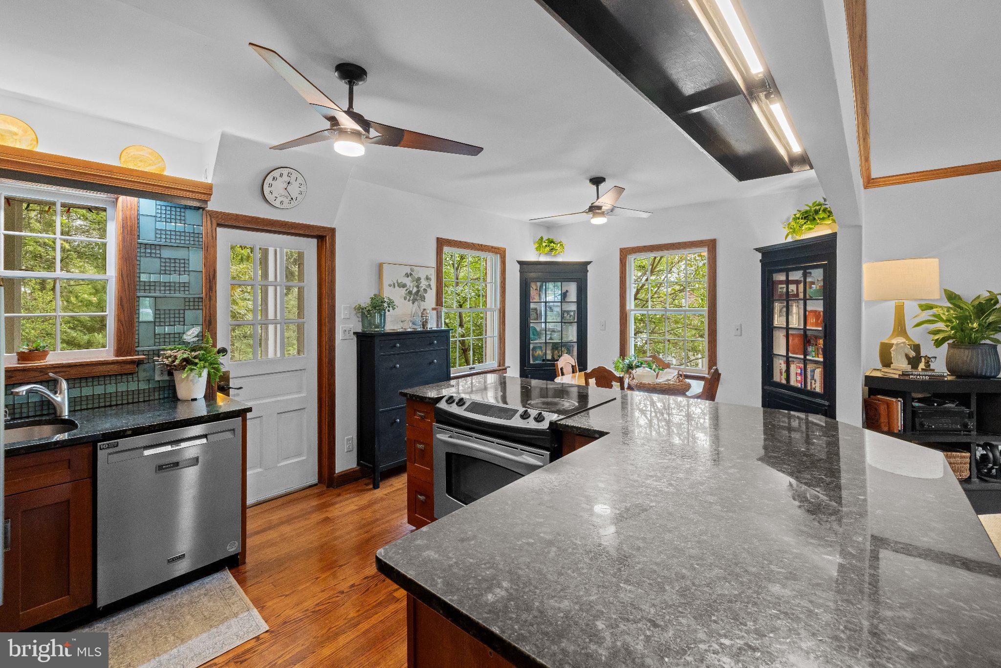 6715 Queens Chapel Rd, University Park, MD 20782 photo